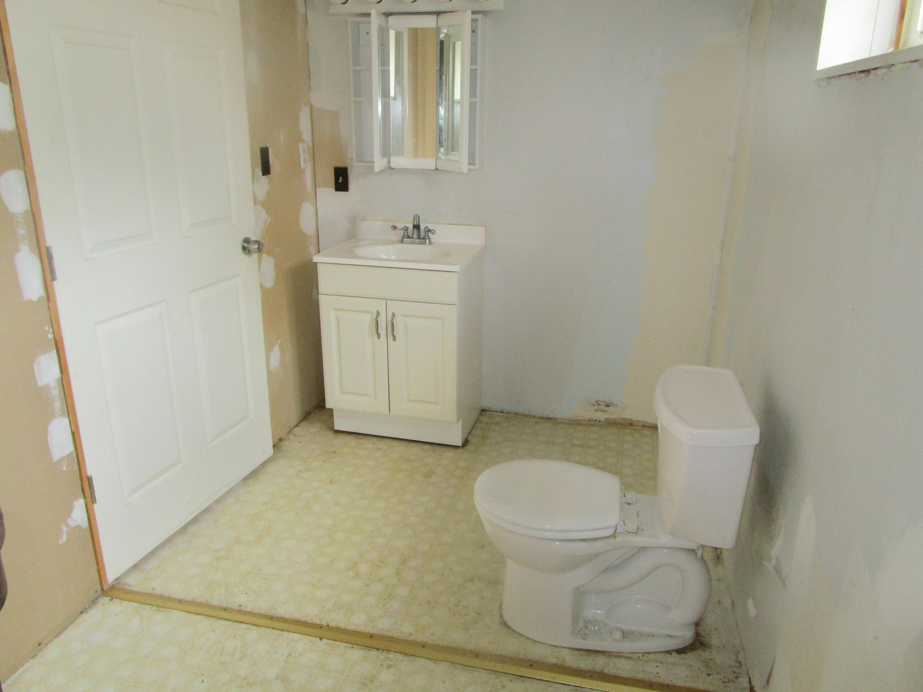 121 Stage Road, Etna, ME 04434 IMG_3968