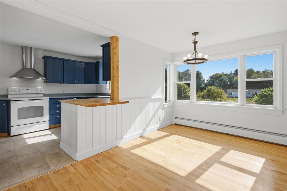 1827 Minot Avenue, Auburn, ME 04210 24-1-24