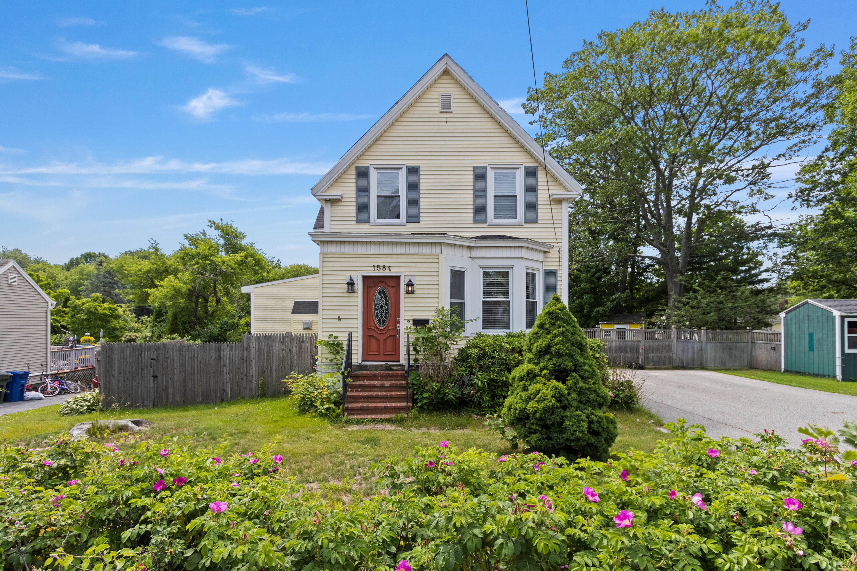 Photo of 1584 Broadway South Portland ME 04106