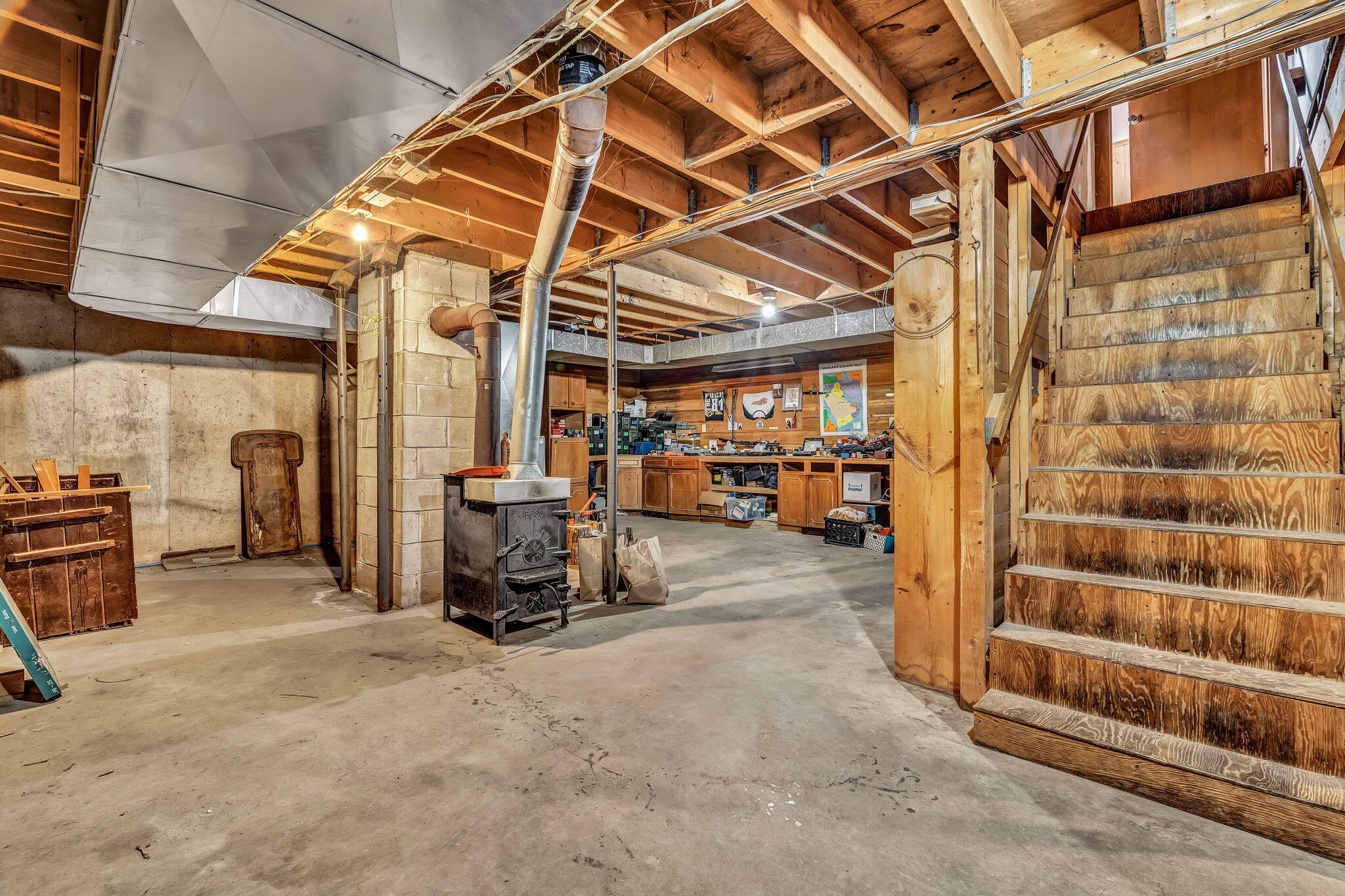 79 Auburn Road, Peru, ME, 04290