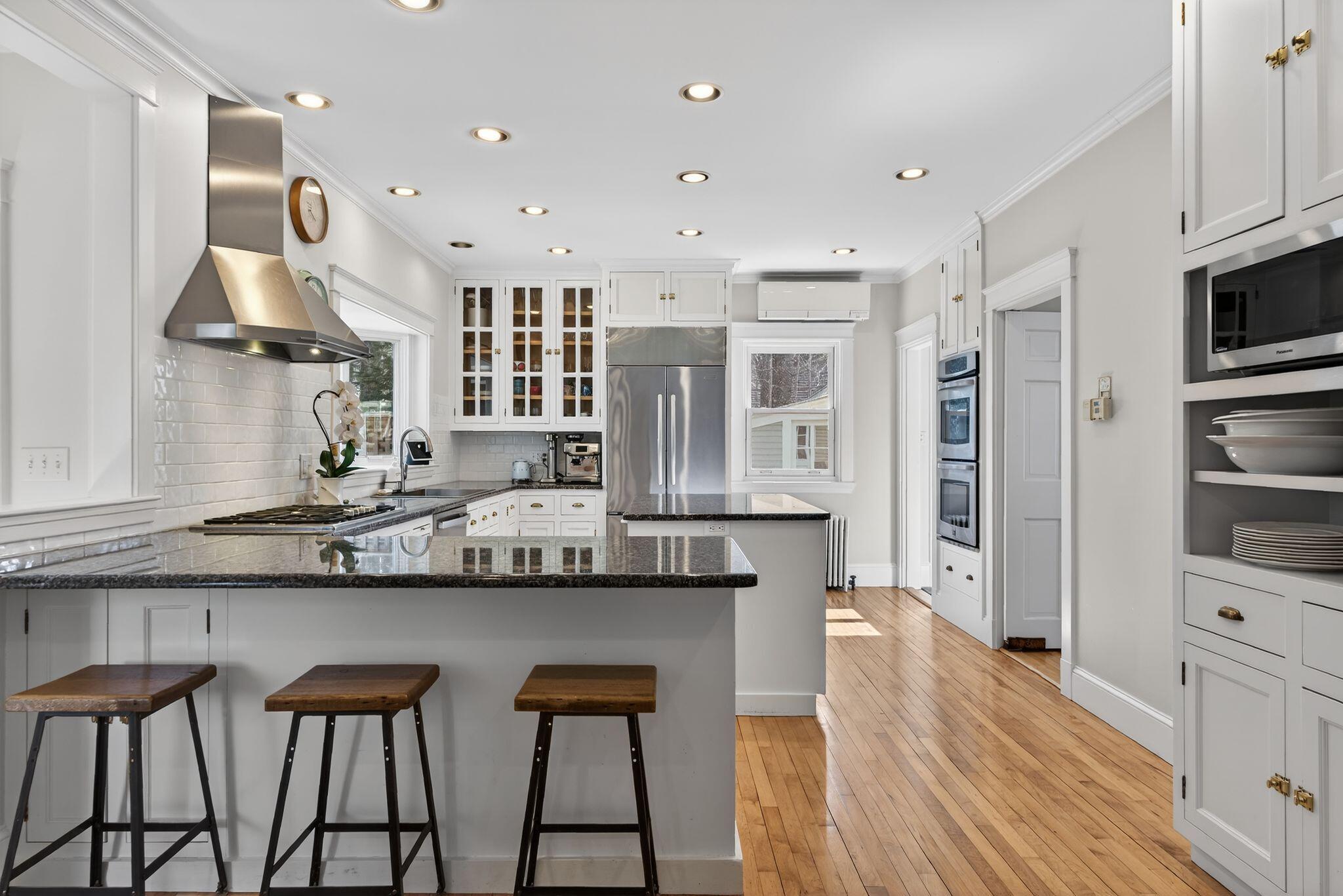 93 Foreside Road, Falmouth, ME, 04105