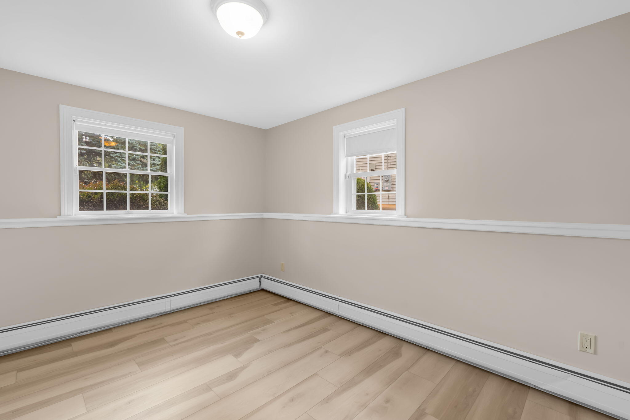 50 Laurel Circle, Bangor, ME 04401 Downstairs bedroom
