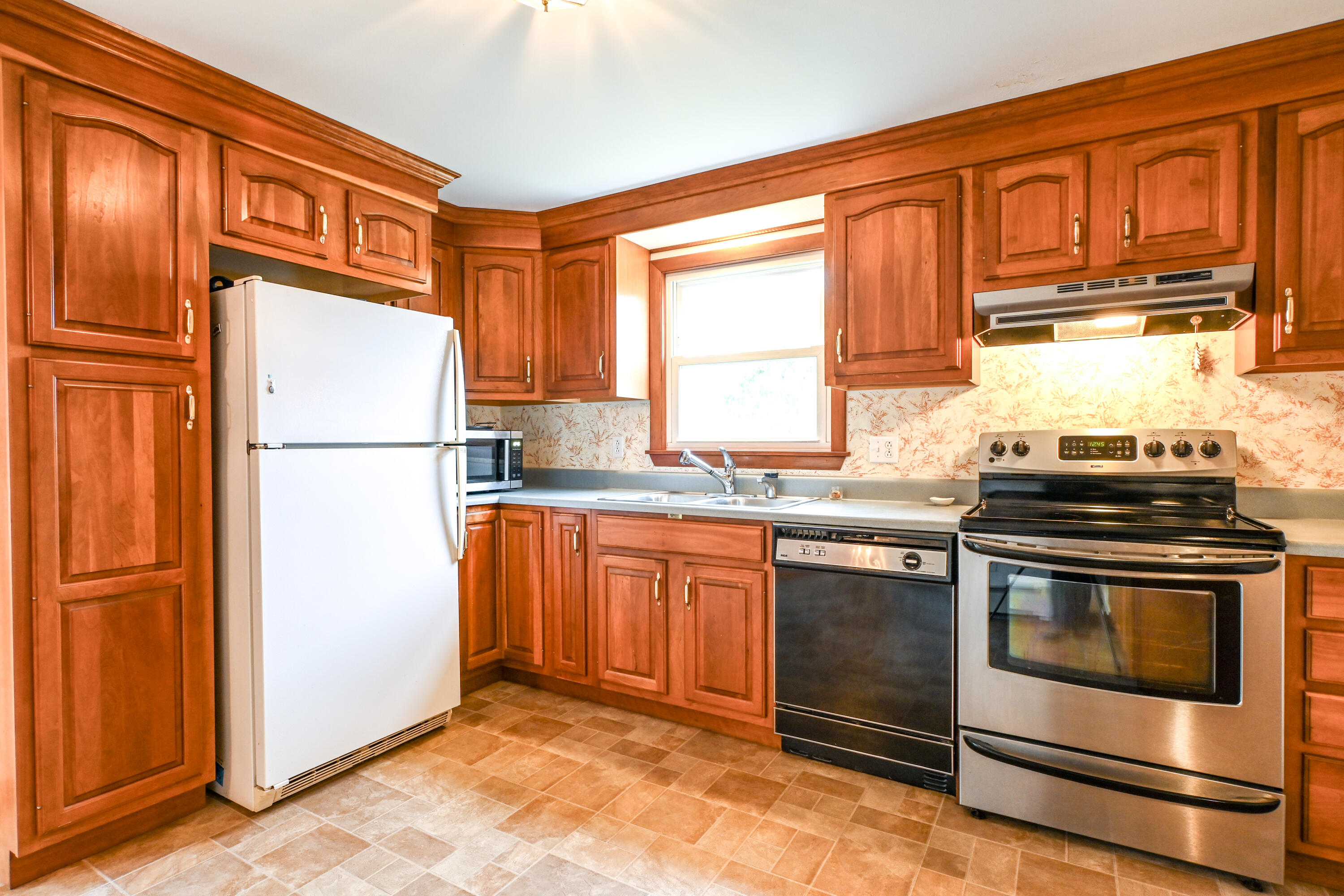 31 Vernon Road, Cape Elizabeth, ME, 04107