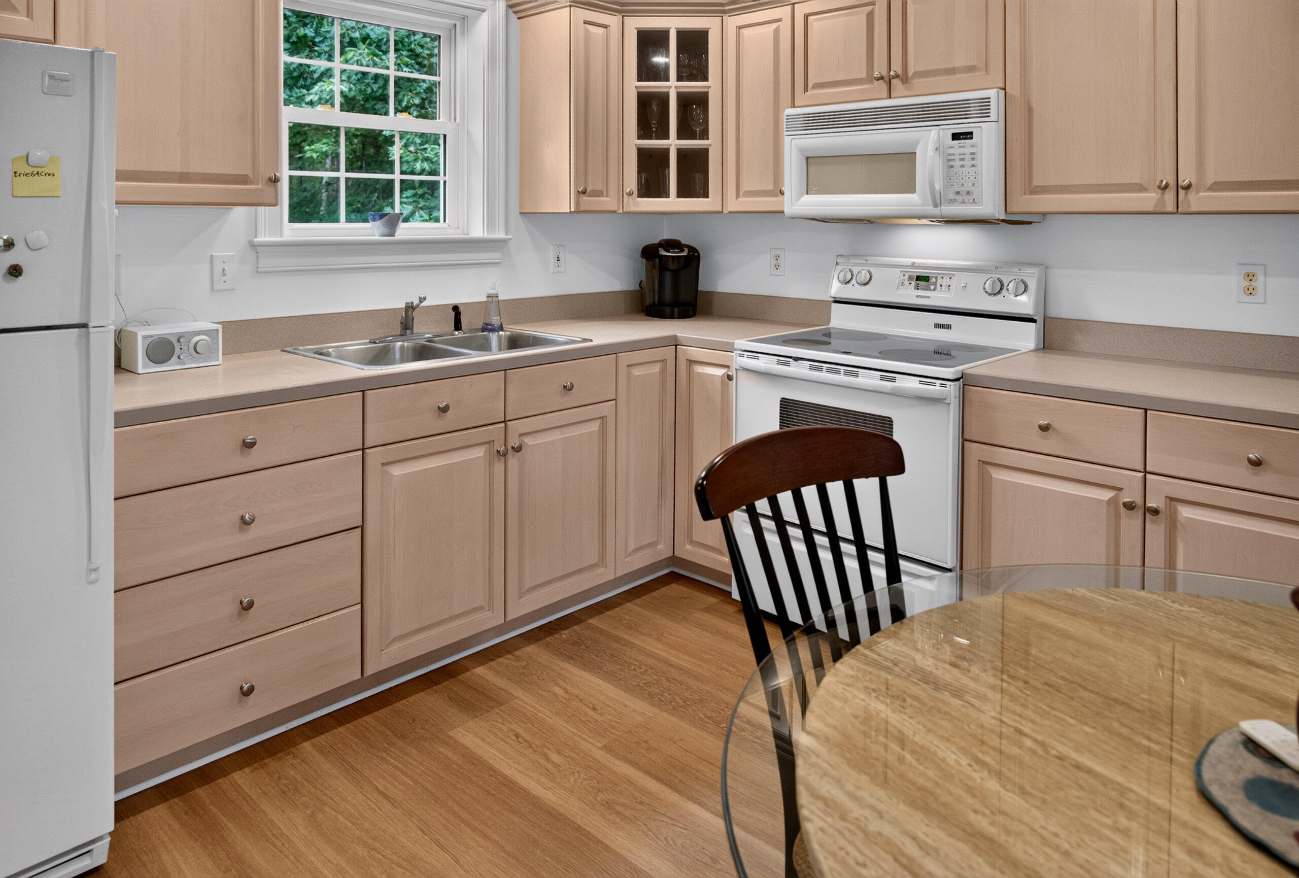 1 BD, 1 BA In-law above garage.