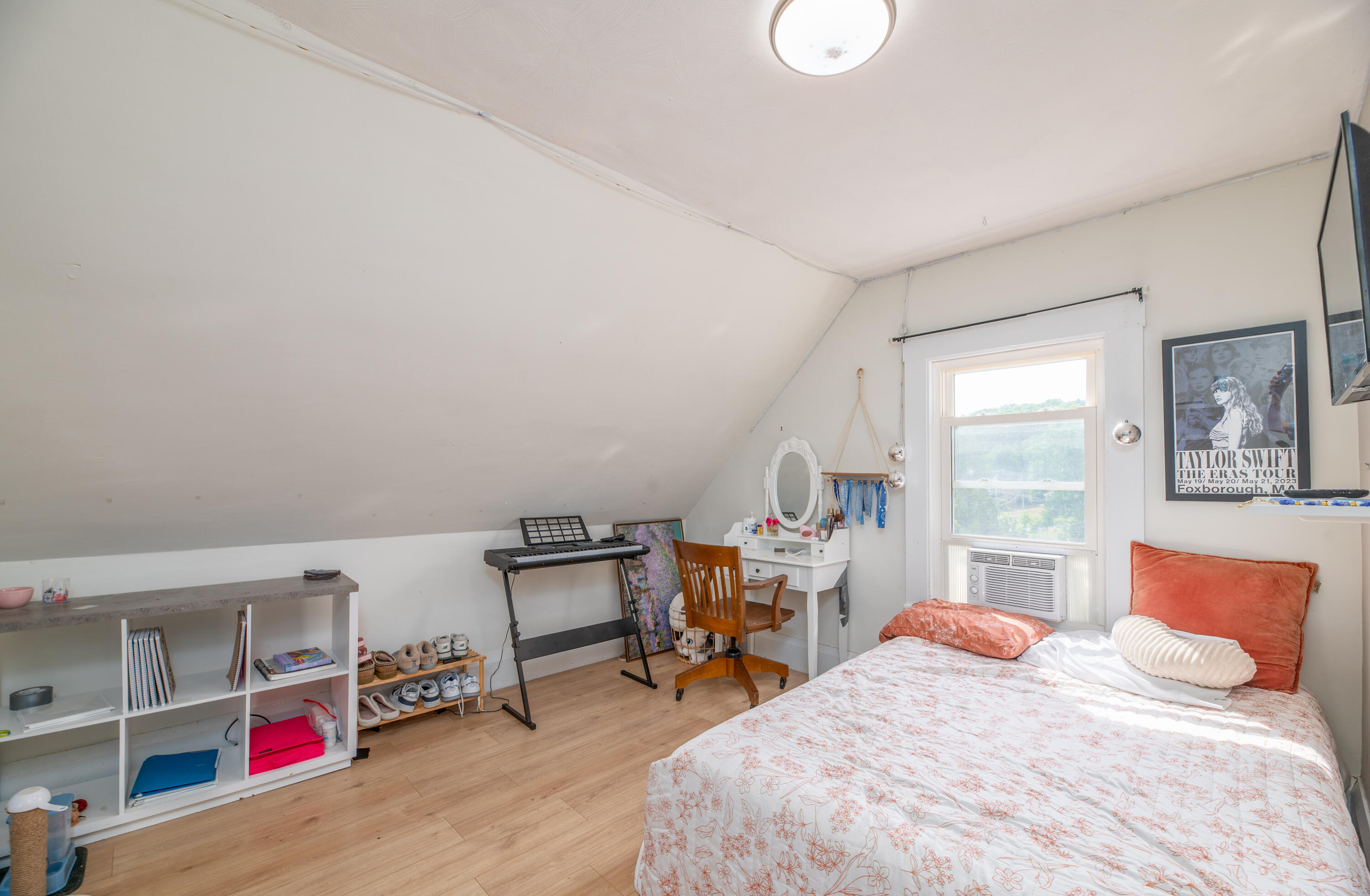 11 Cobbossee Avenue, Gardiner, ME, 04345