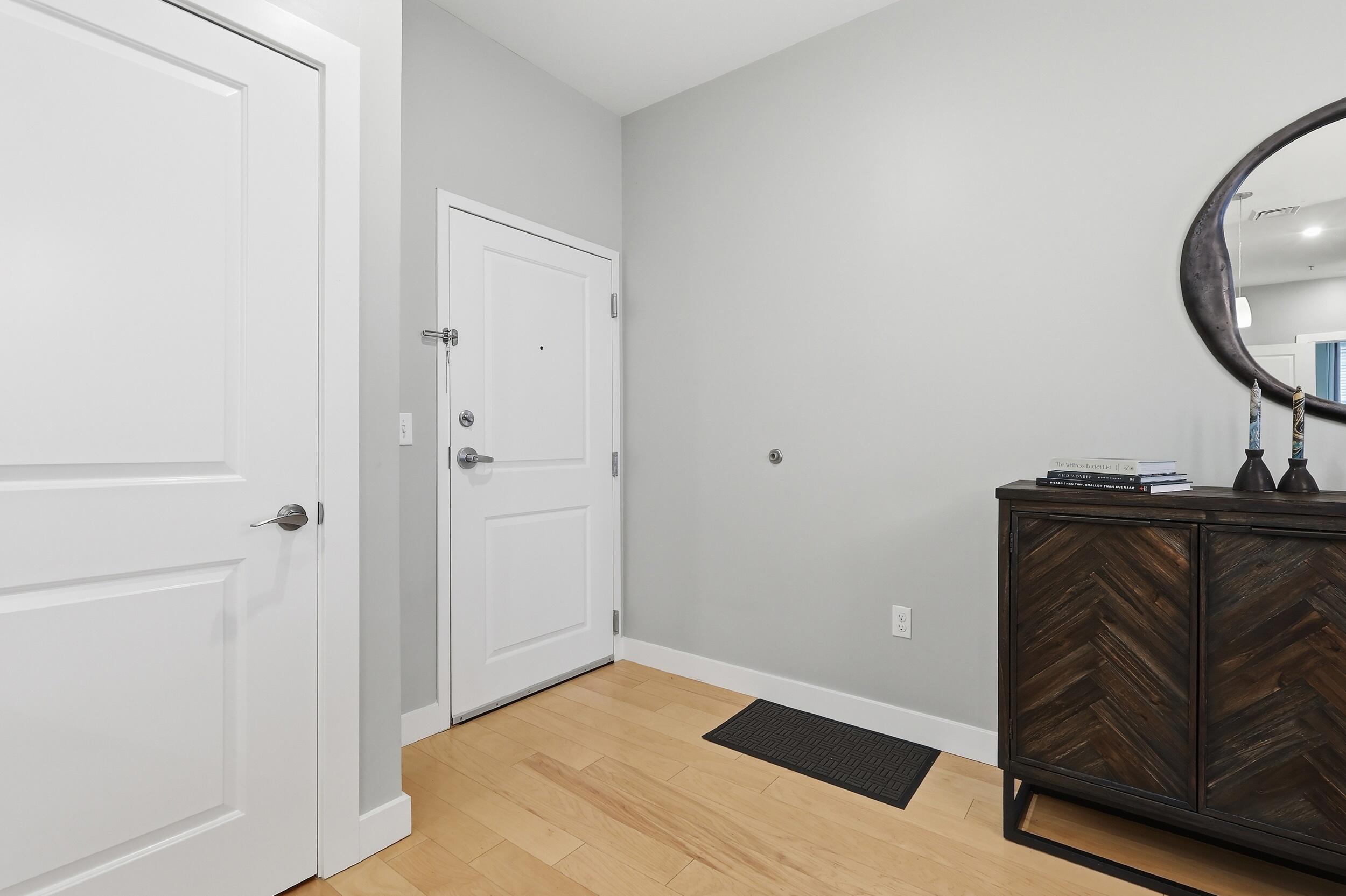 22 Hancock Street, #201, Portland, ME 04101 Entryway