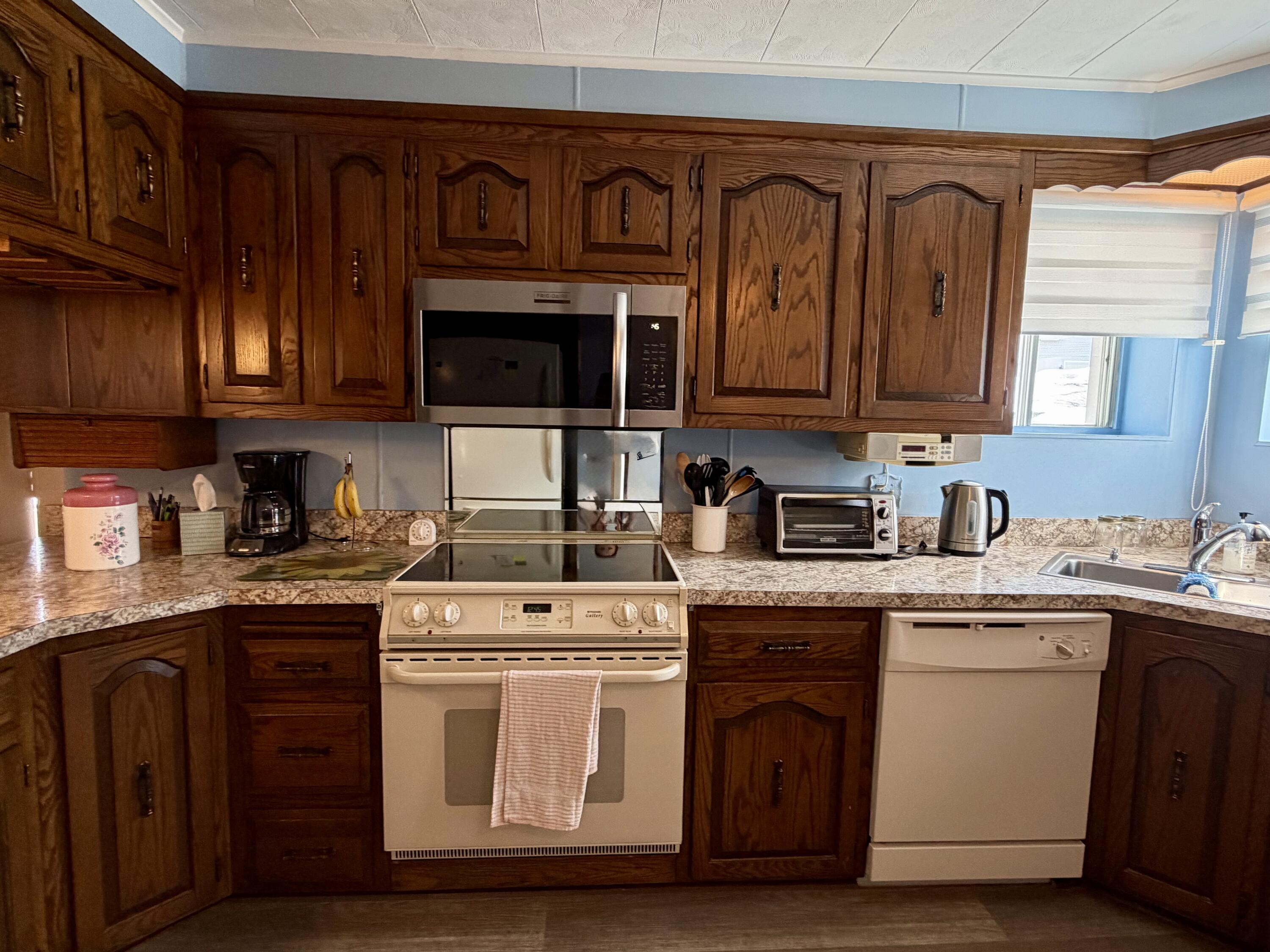 187 Mountain View Avenue, Madawaska, ME, 04756