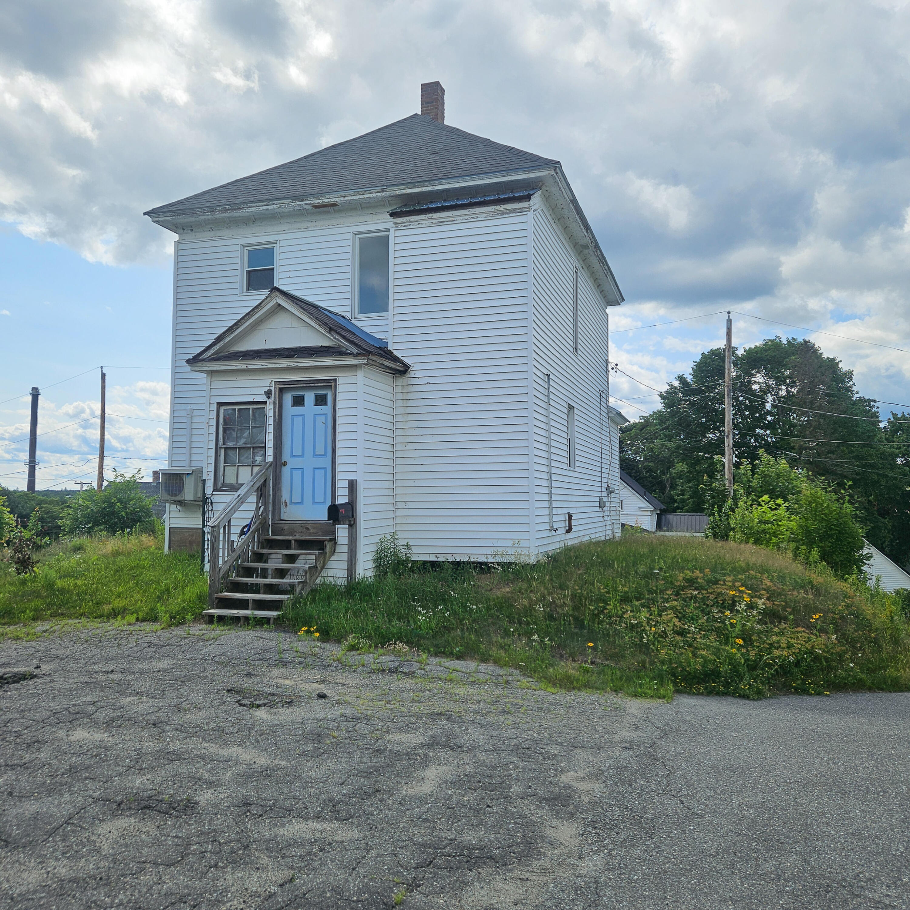 Photo of 1 Elm Street East Millinocket ME 04430