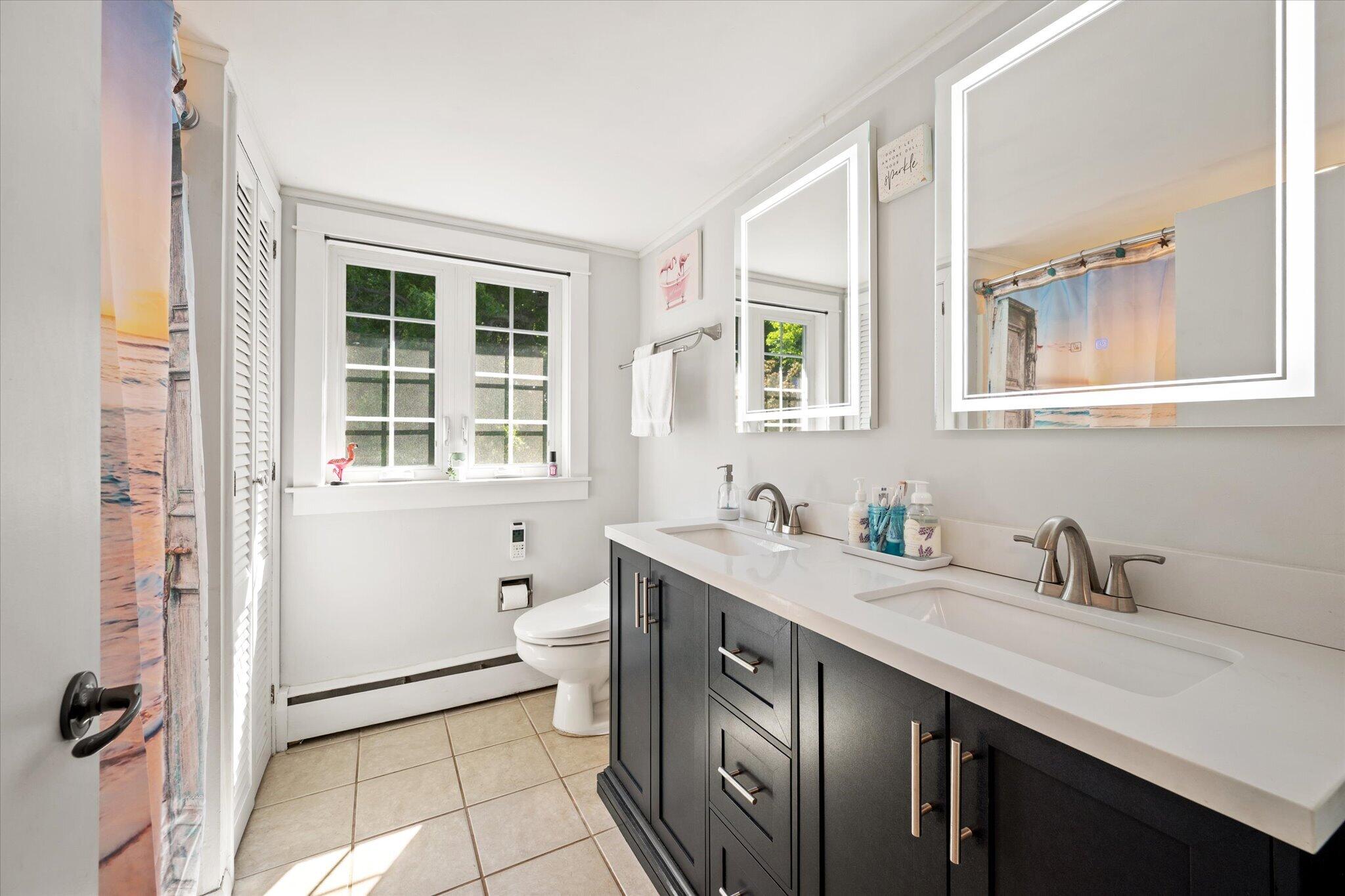 34-Full Bathroom