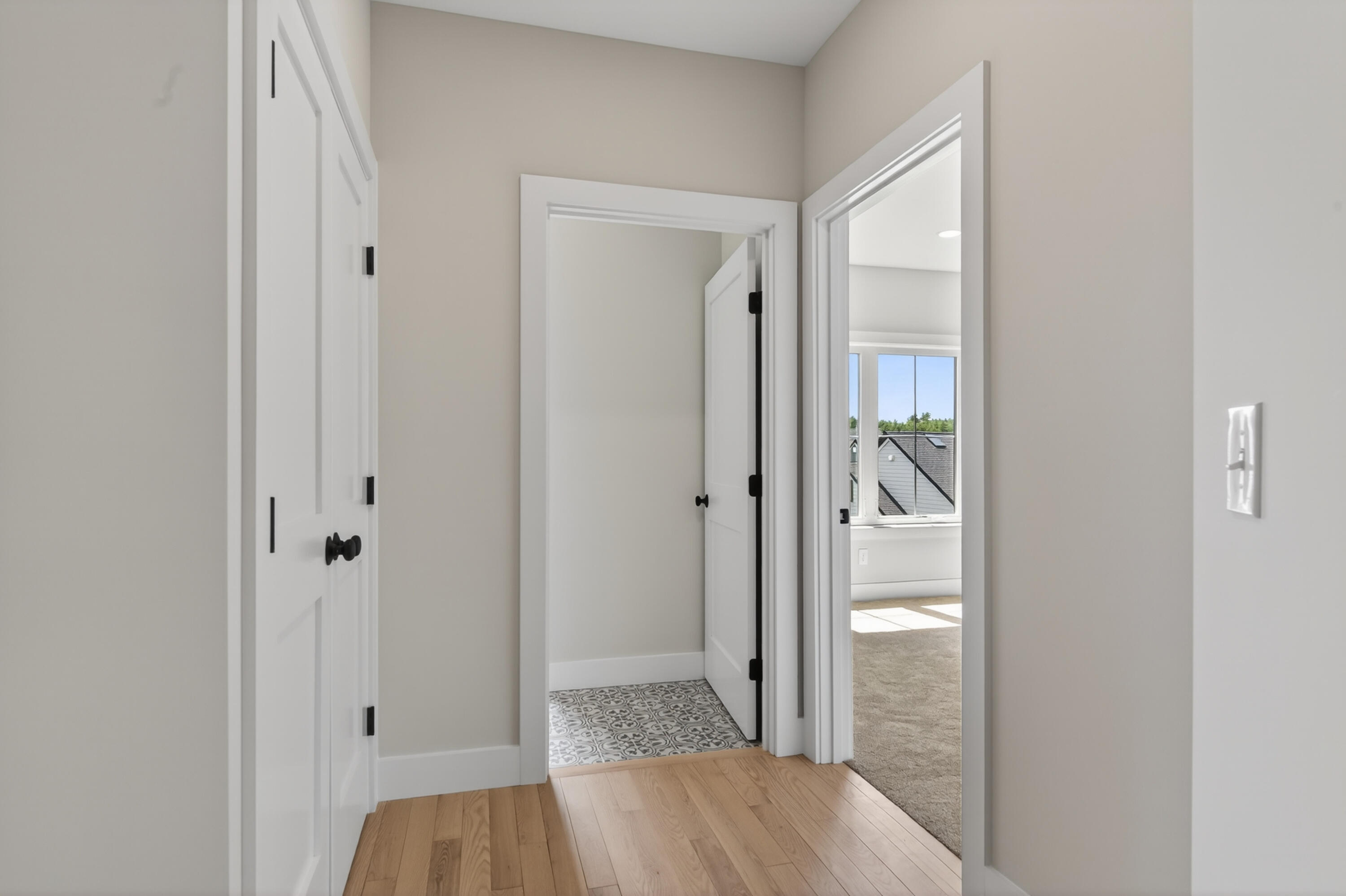 163 Owl's Nest Road, Portland, ME 04102 Second floor hall
