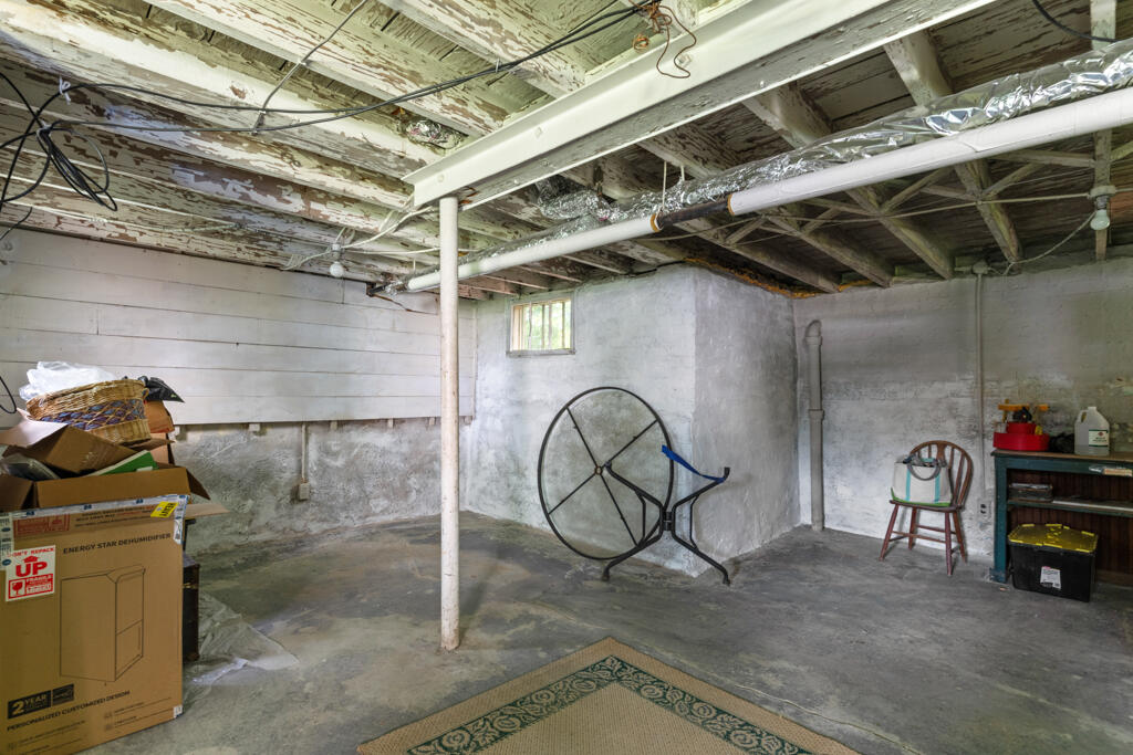 48 Belmont Street, Portland, ME 04101 DSC03001