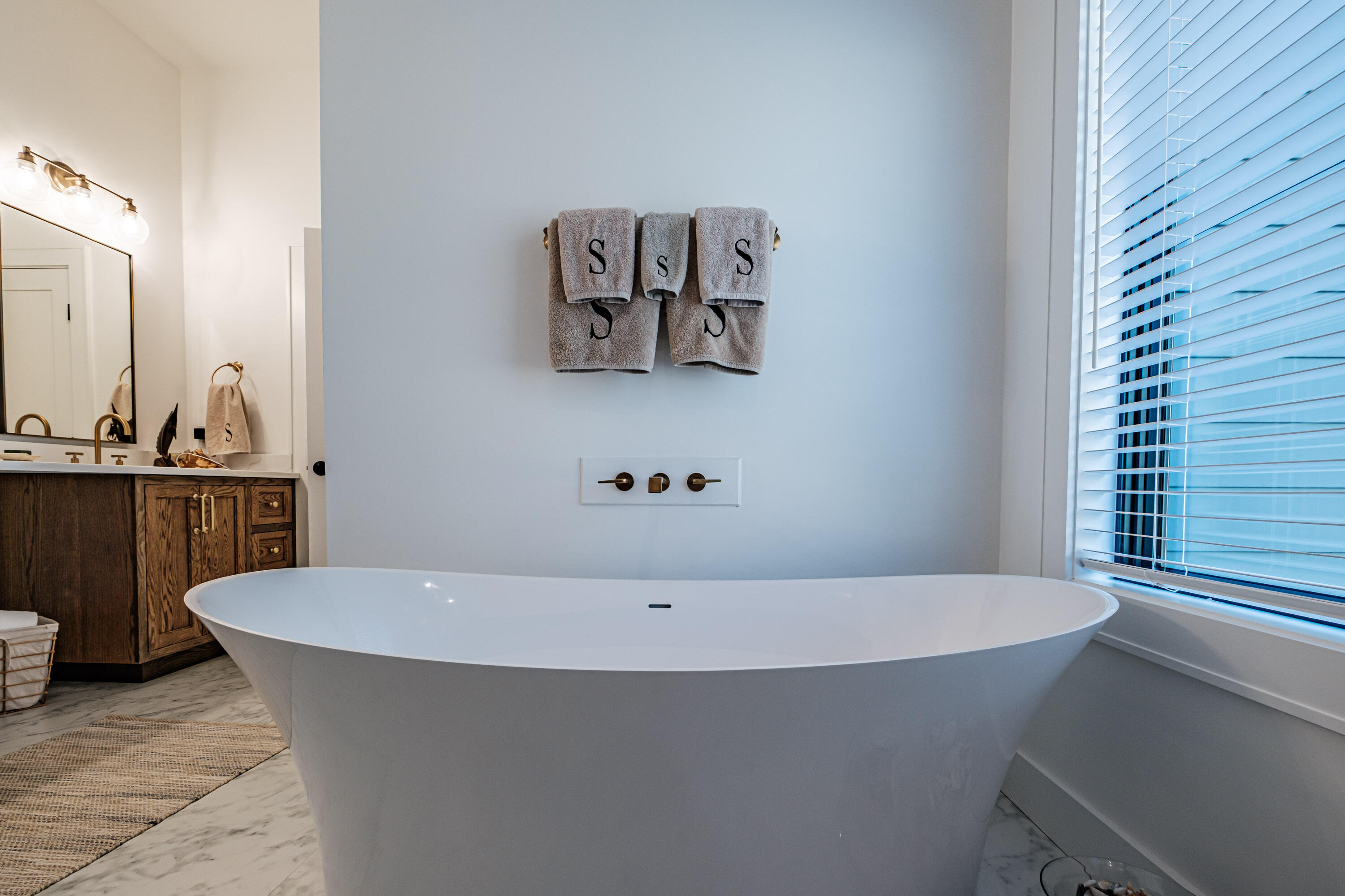 12 Winnwood Farm Way, Falmouth, ME, 04105