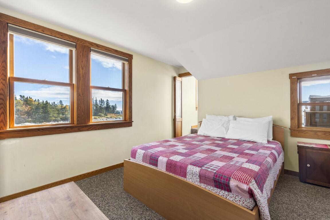 22 Gray Road, Southport, ME, 04576