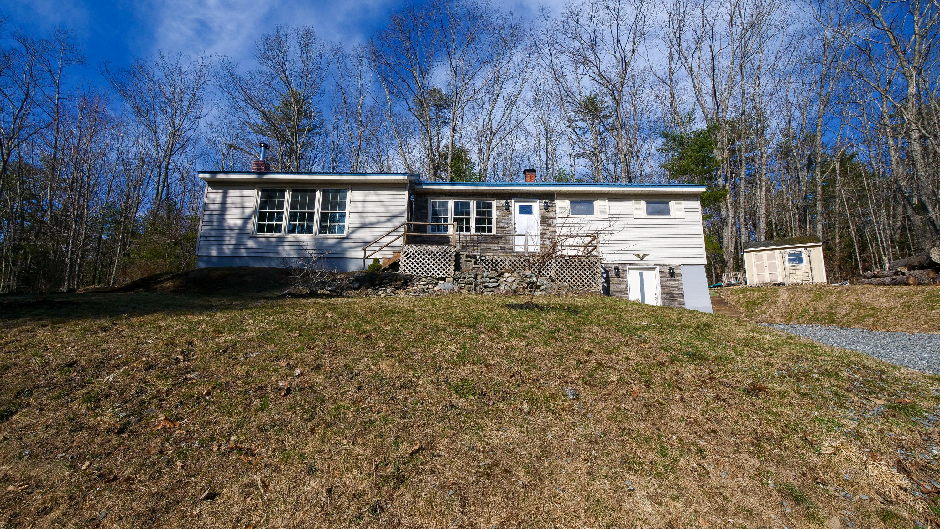 16 Gardner Road, Orono, ME, 04473