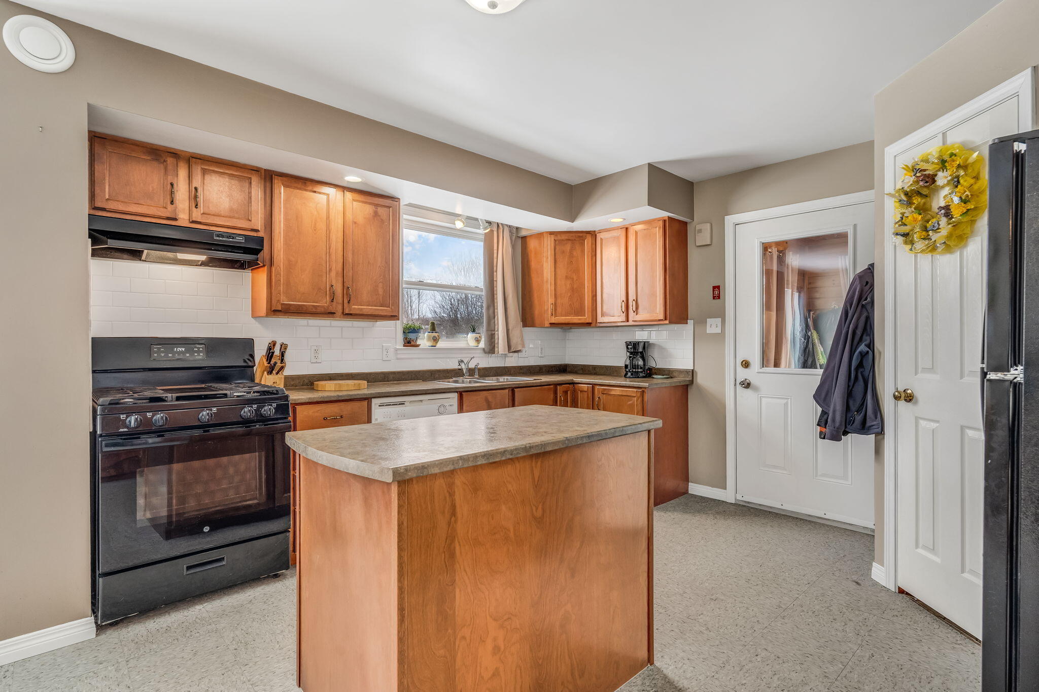 313 East Road, Bradford, ME, 04410