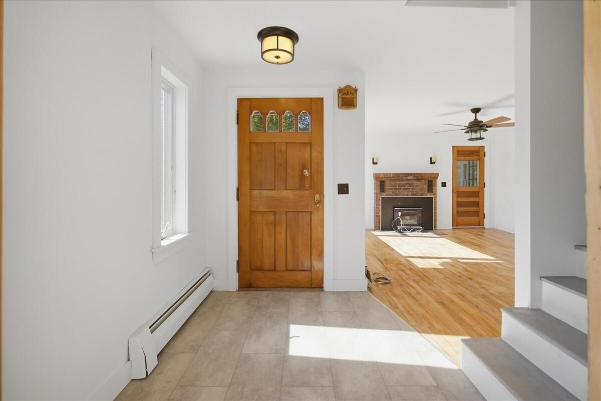 1827 Minot Avenue, Auburn, ME 04210 28-1-28