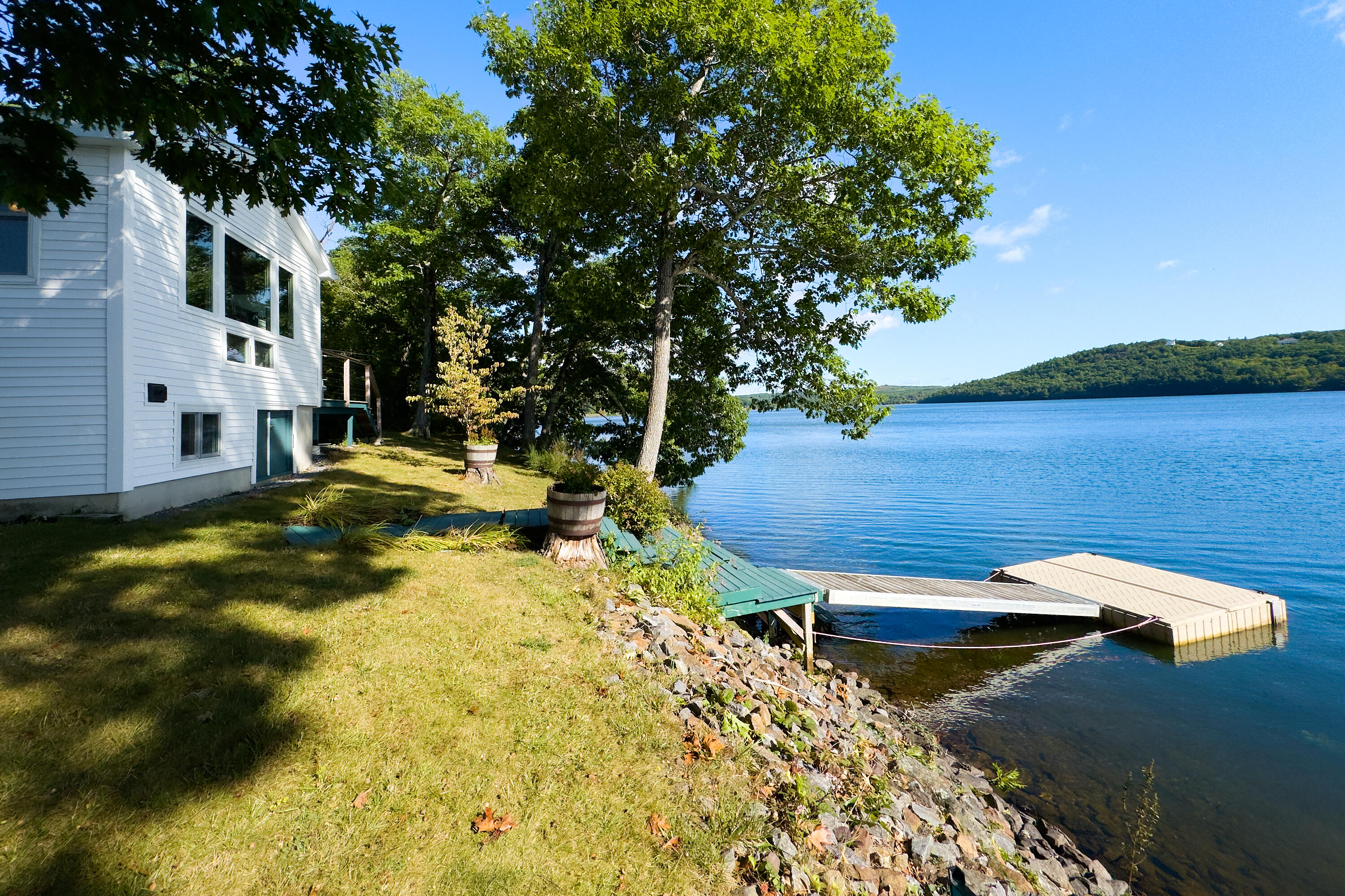 Photo of 127 Lake View Drive Rockland ME 04841