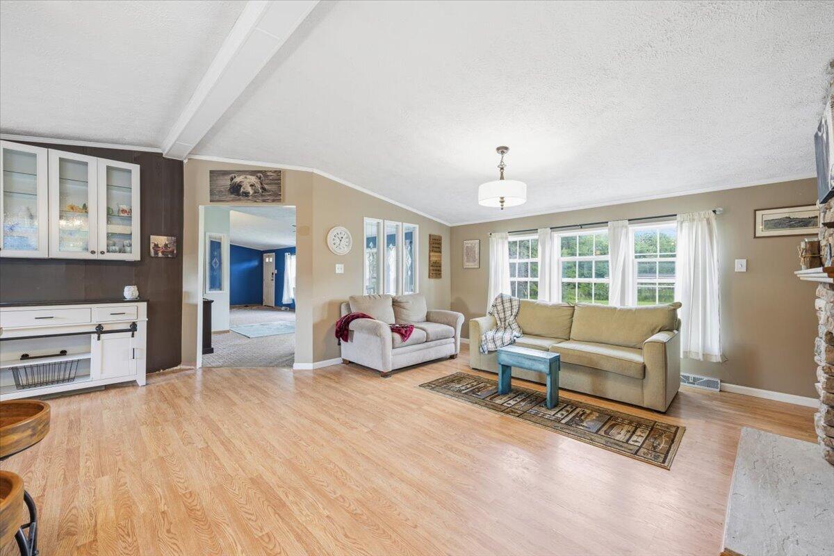 18-405 E Rd-18