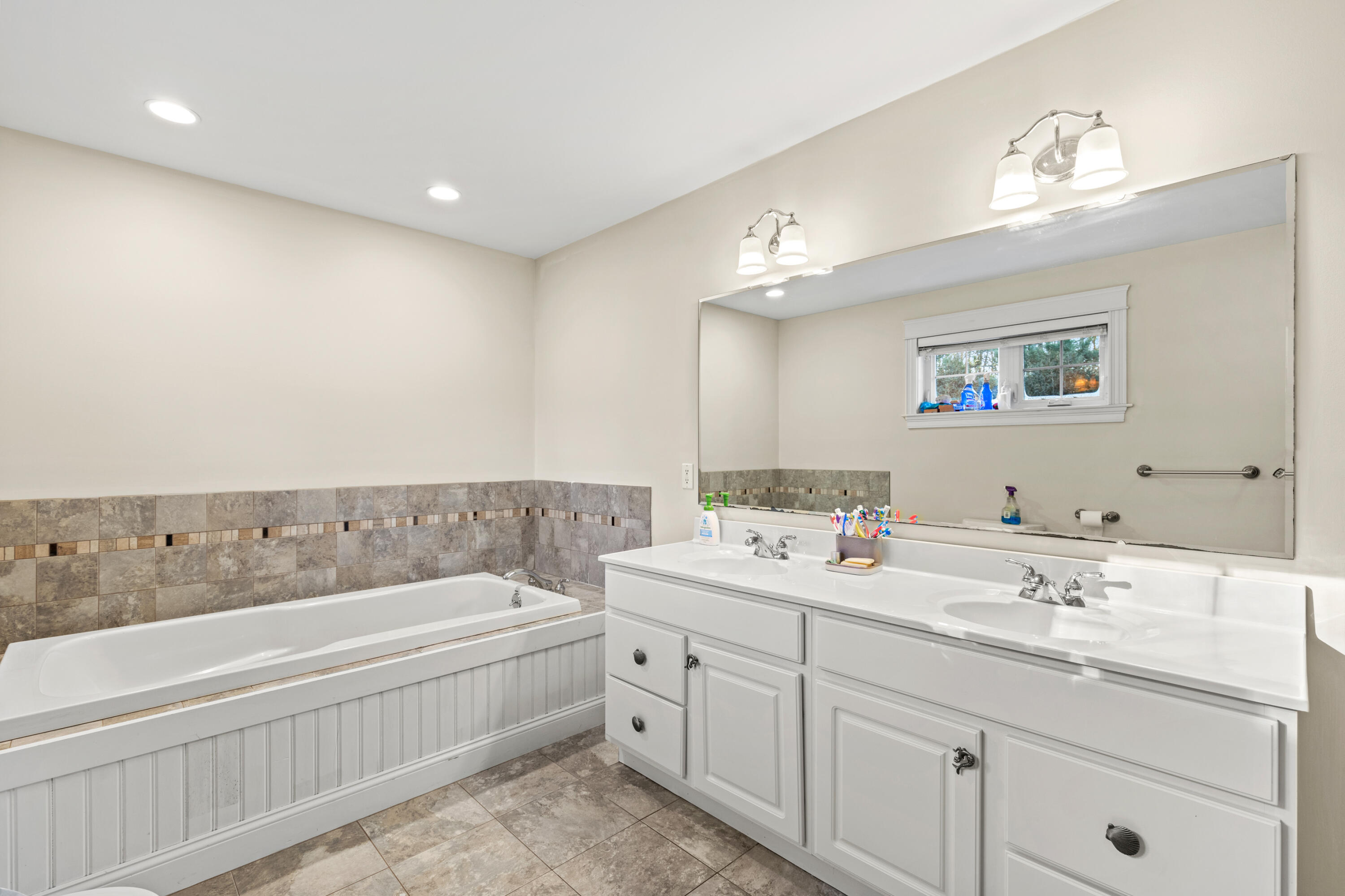 9 Longview Drive, Portland, ME, 04103