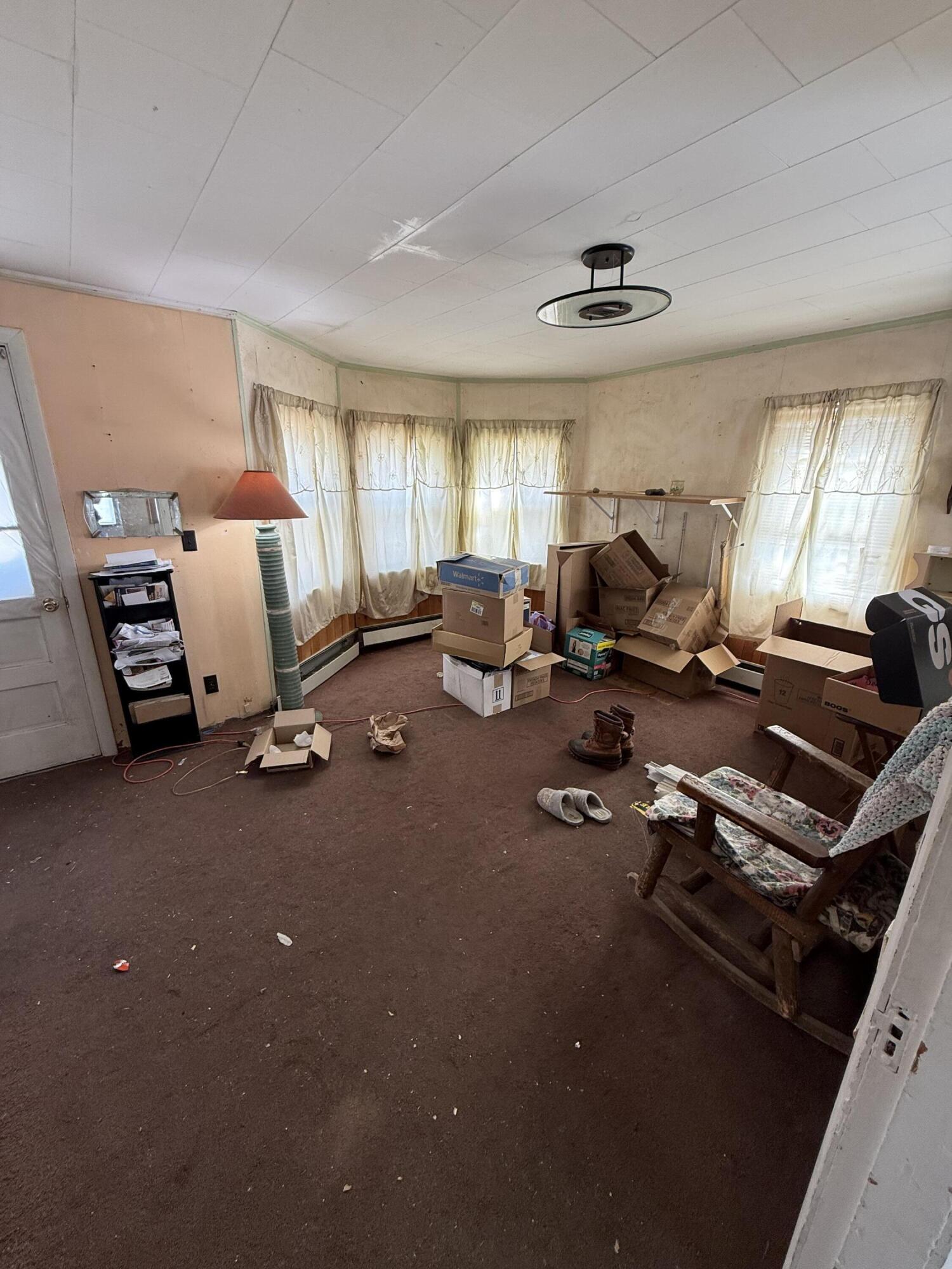 19 Perry Street, Lincoln, ME, 04457