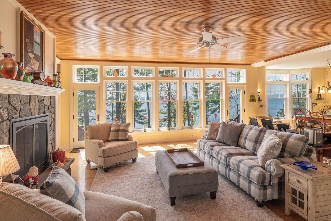 361 Cape Road, Raymond, ME, 04071 361 Cape Road, Raymond, ME, 04071