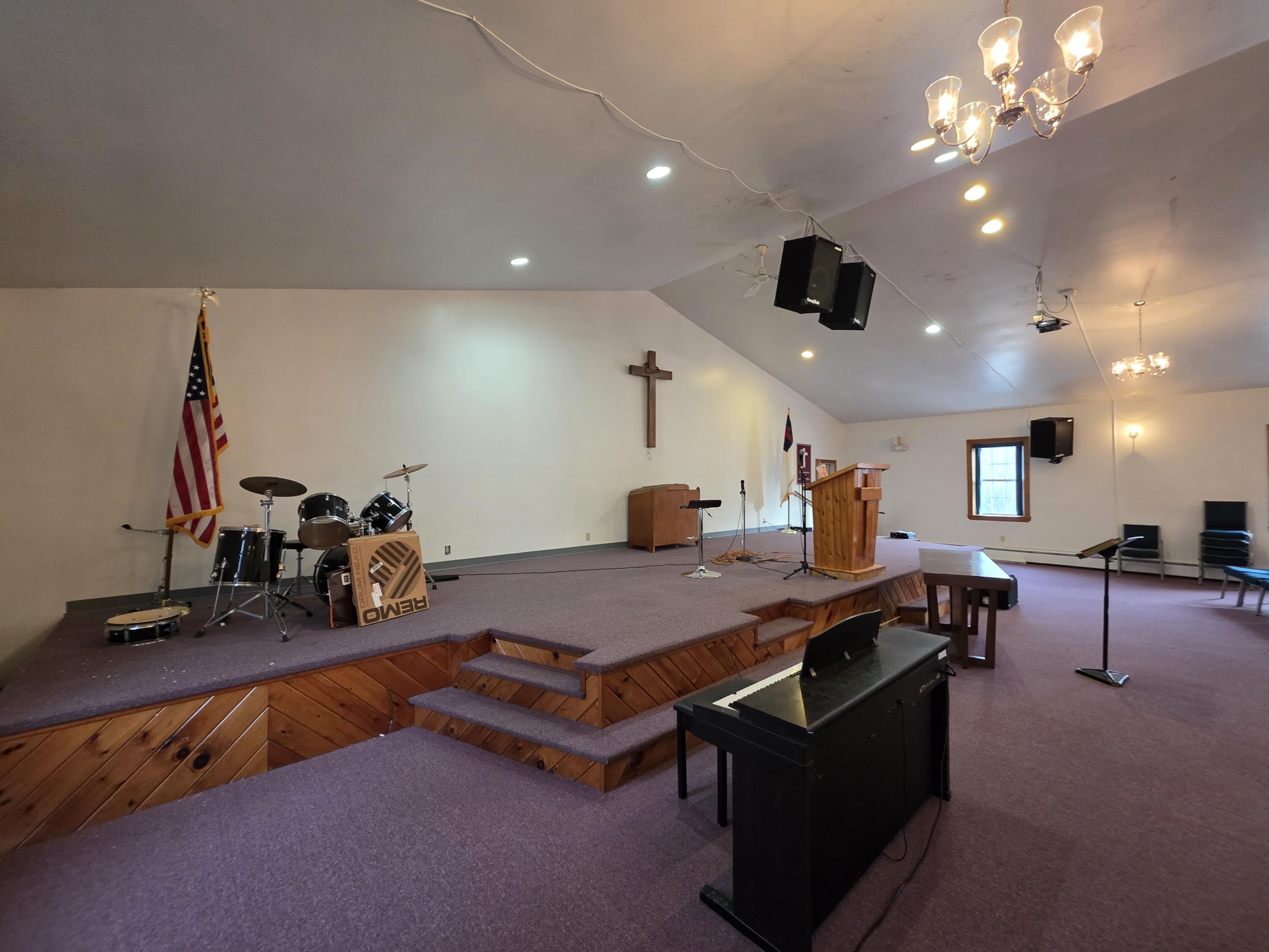 94 Race Course Road, Bucksport, ME, 04416