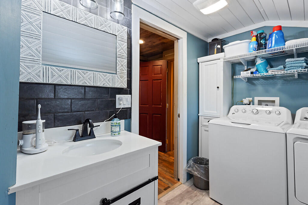 13 Cooper Road, Chesterville, ME, 04938