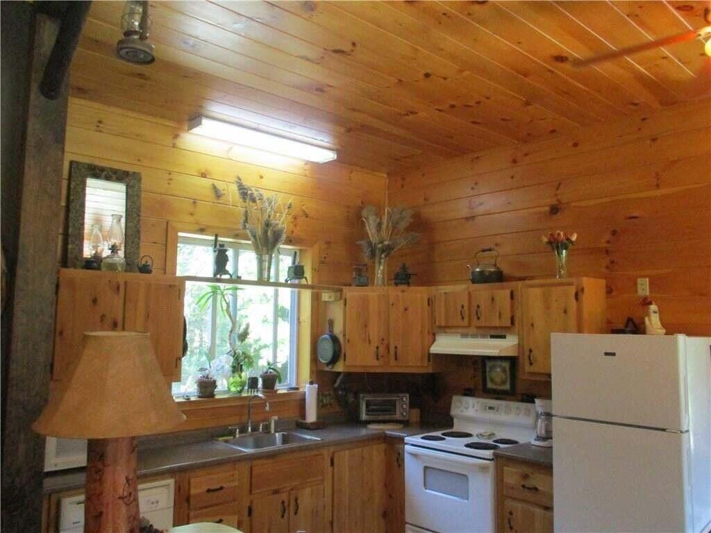 37 Loon Drive, Newport, ME, 04953