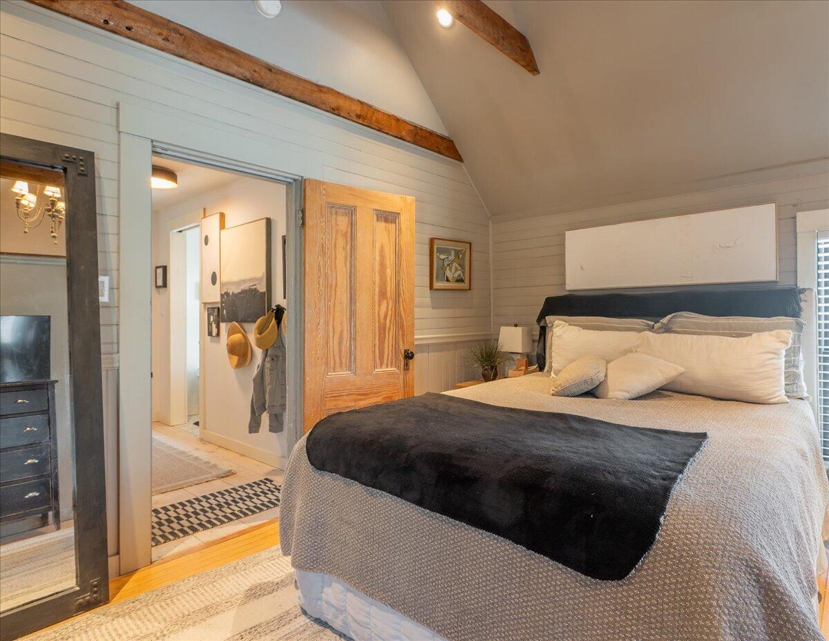 17 Mountain Street, Camden, ME, 04843