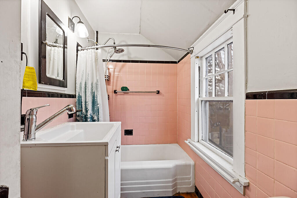 7 Donald Street, Waterville, ME, 04901