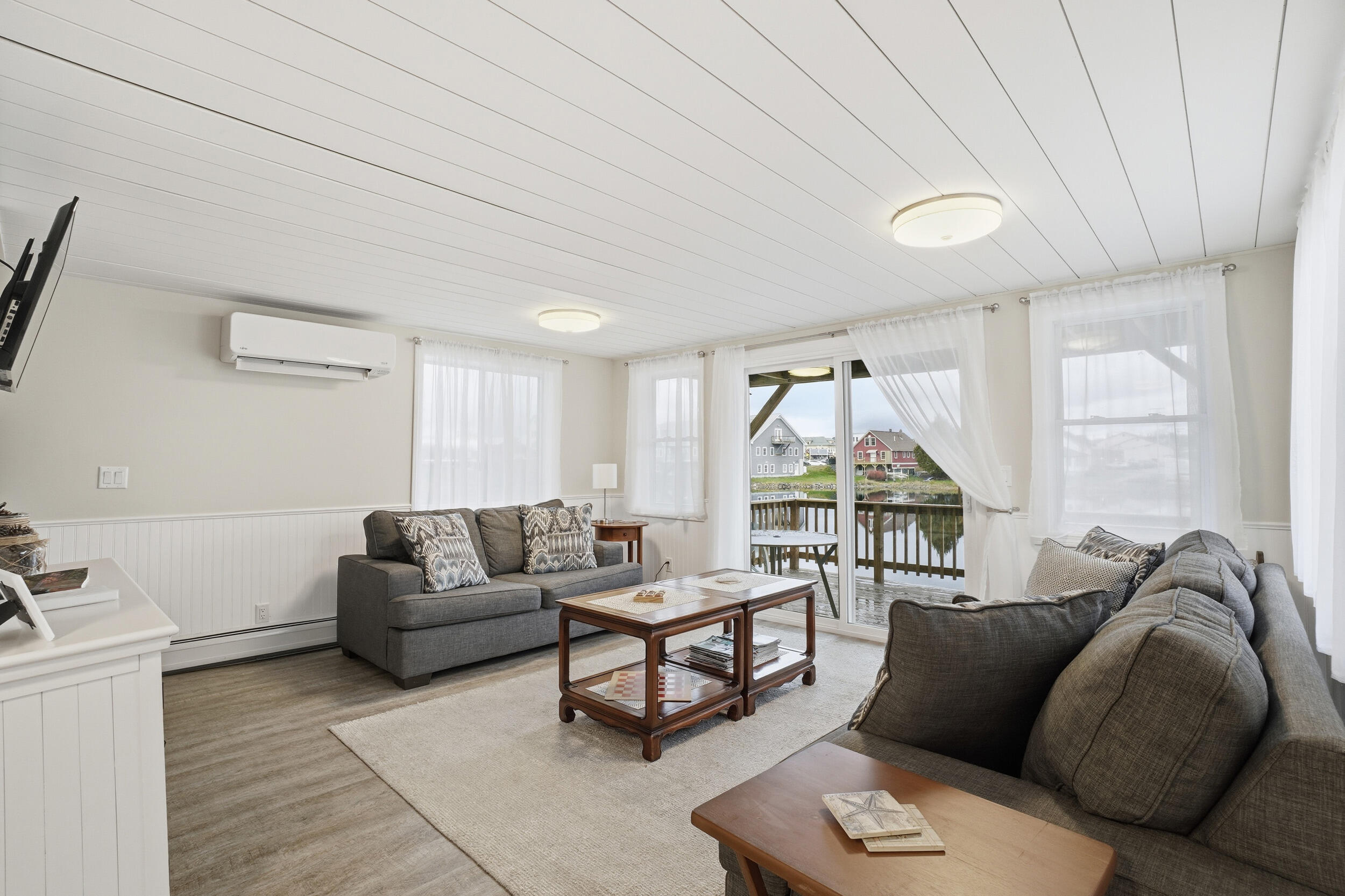 6 Mattanawcook Street, Lincoln, ME, 04457