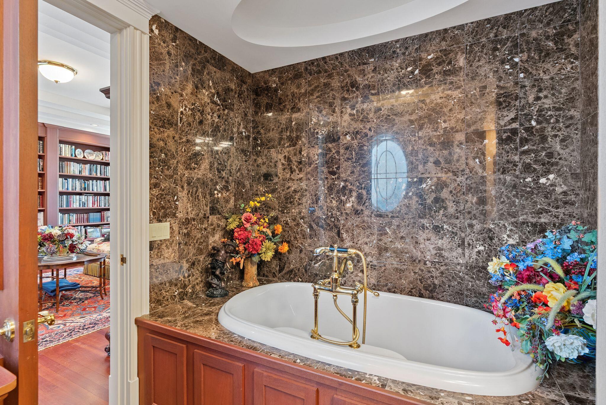 17 Seaview Avenue, Kennebunkport, ME, 04046