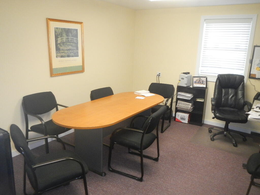 78 W Broadway, Lincoln, ME, 04457