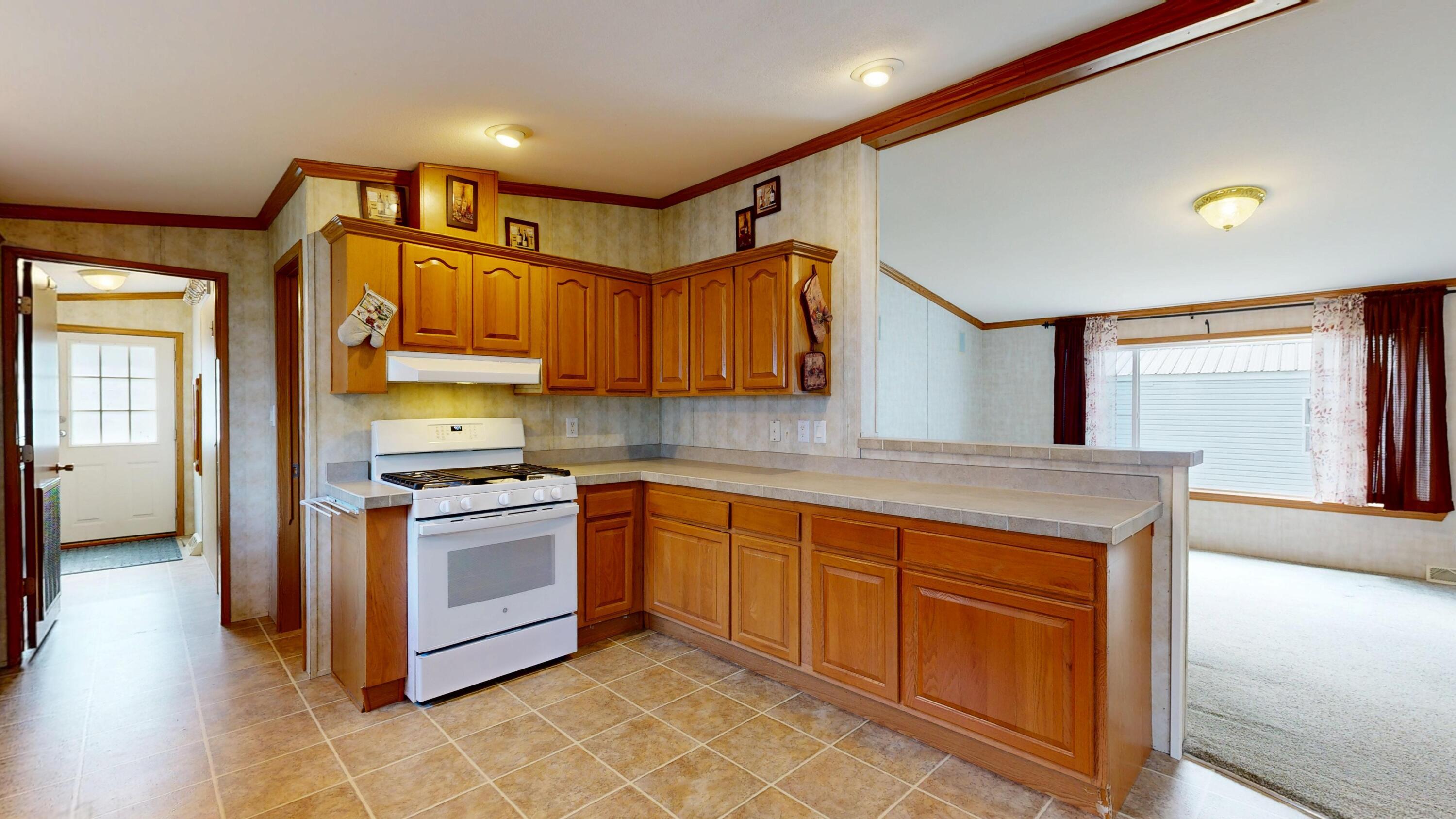 13 Evergreen Road, Lewiston, ME, 04240