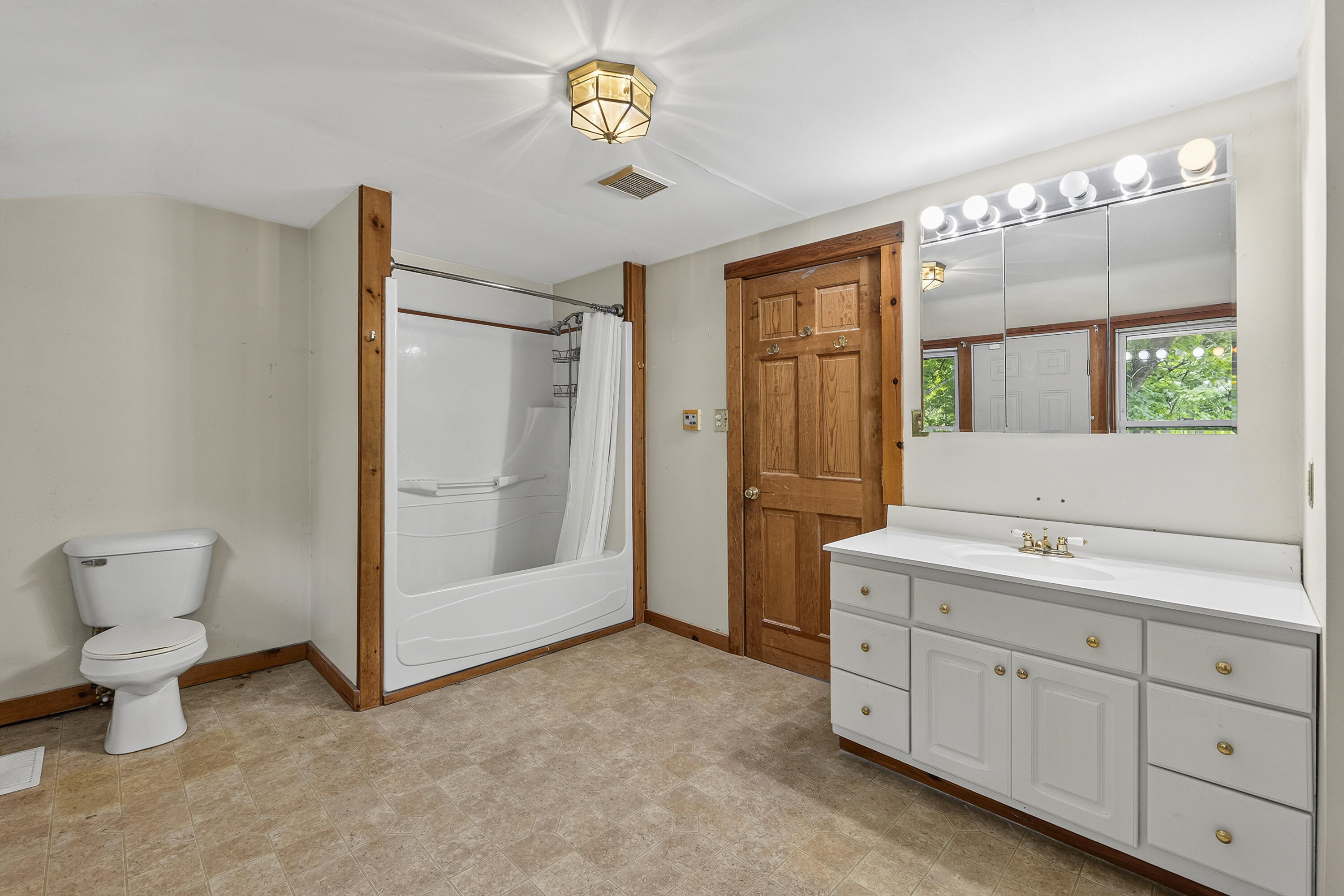 3 Leighton Rd_120