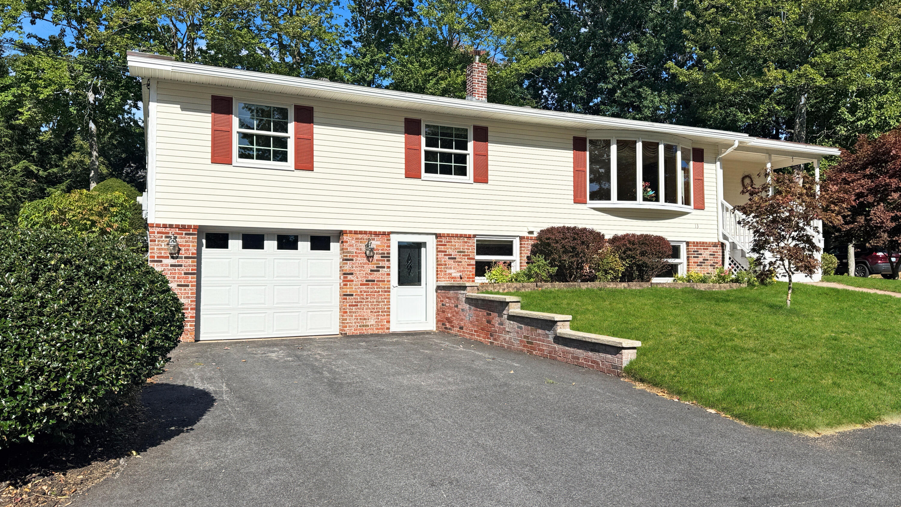 13 Guillemette Street, Sanford, ME 04073 a0fe189d8d822d10dd594338bac9e103802a75a0