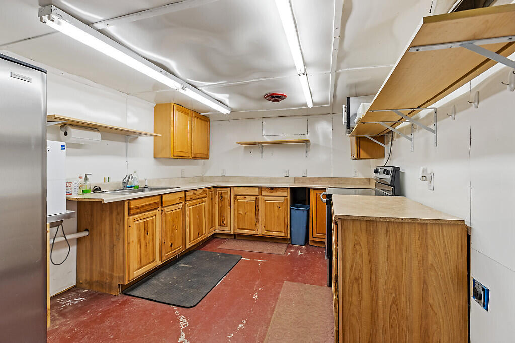 83 Main Street, Phillips, ME, 04966