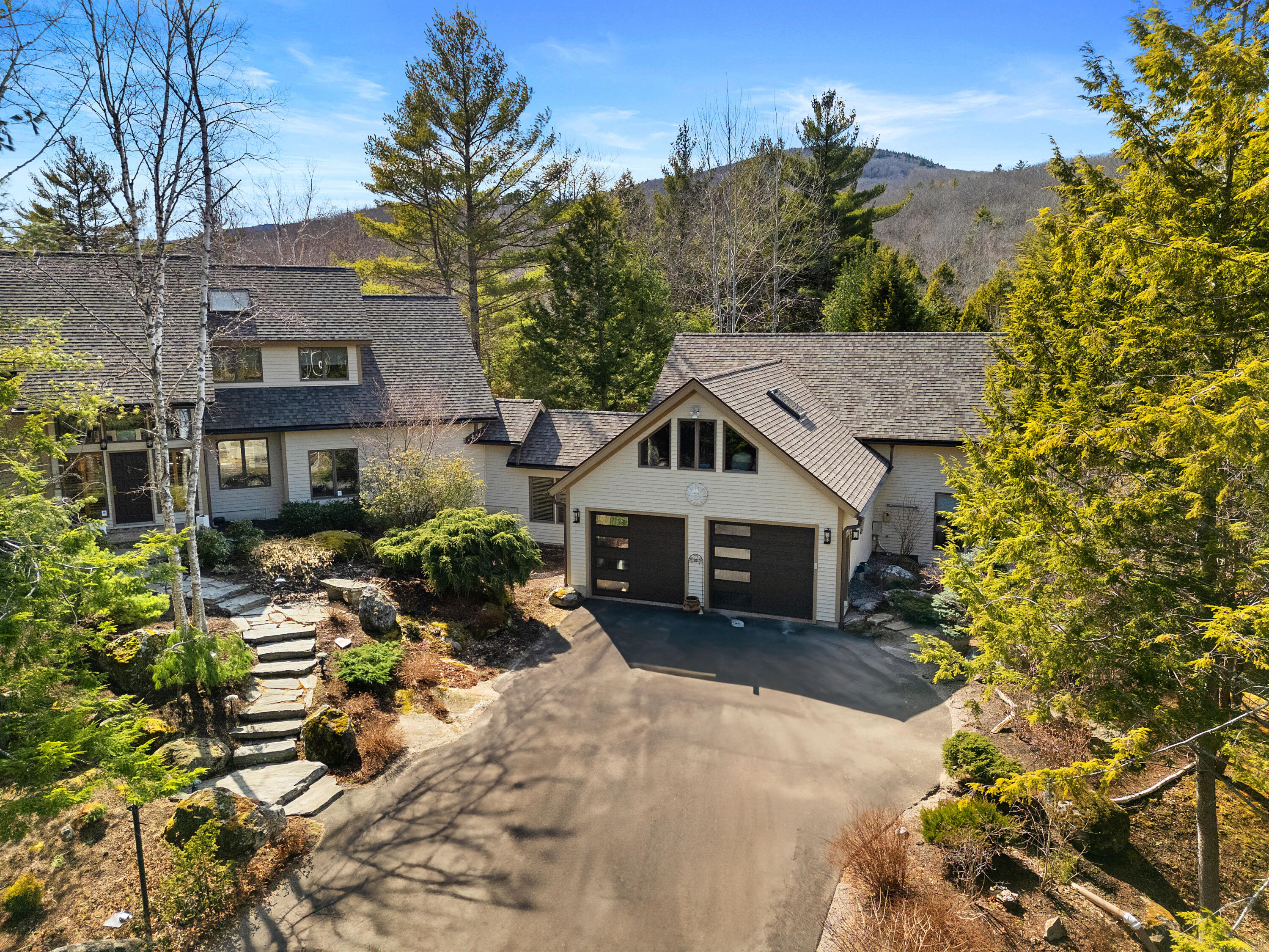 291 Molyneaux Road, Camden, ME, 04843