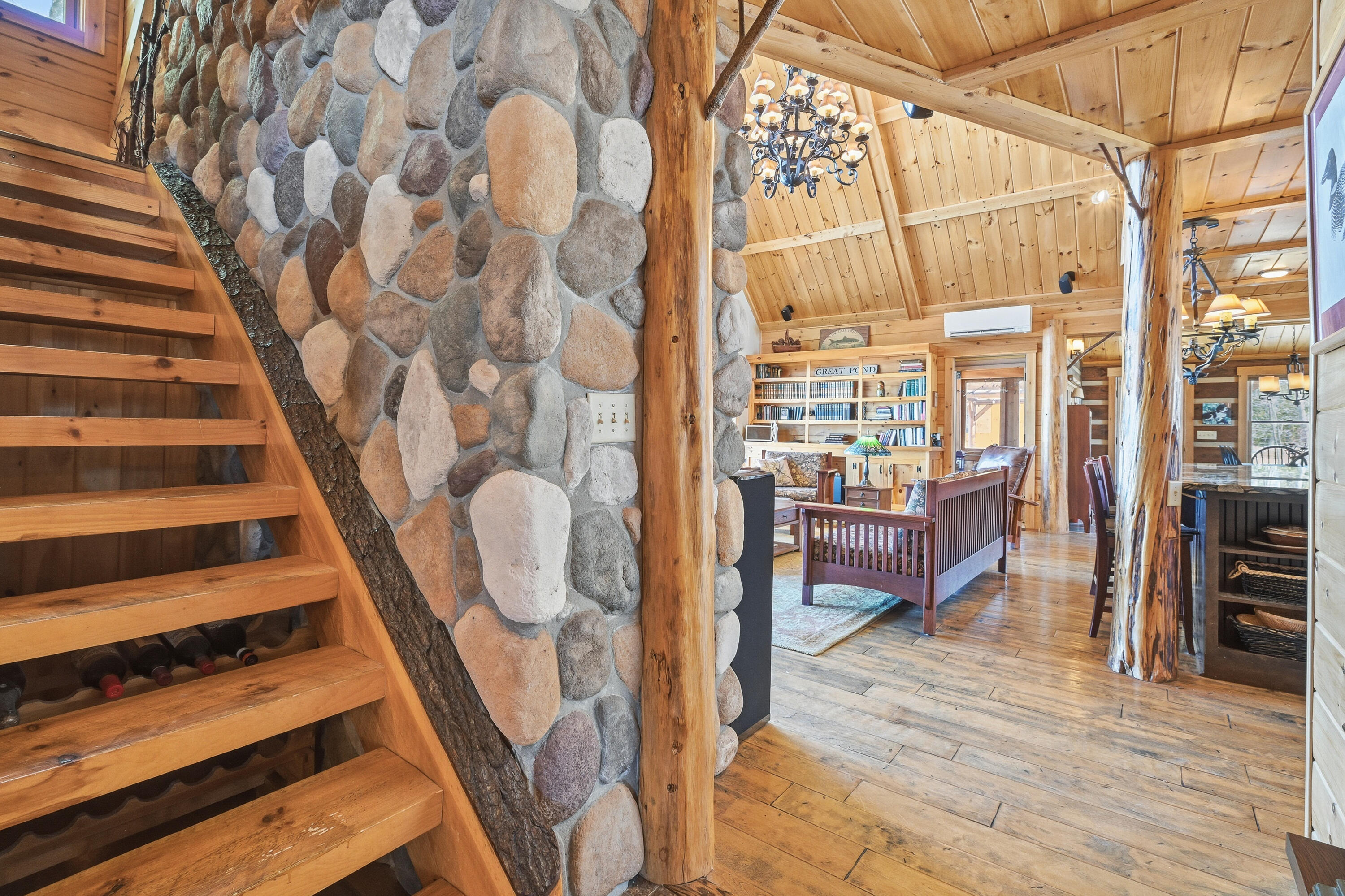 99 Abena Shores, Belgrade, ME, 04917