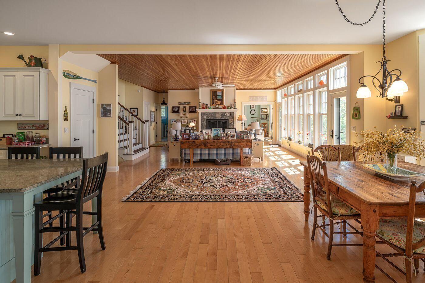 361 Cape Road, Raymond, ME, 04071 361 Cape Road, Raymond, ME, 04071