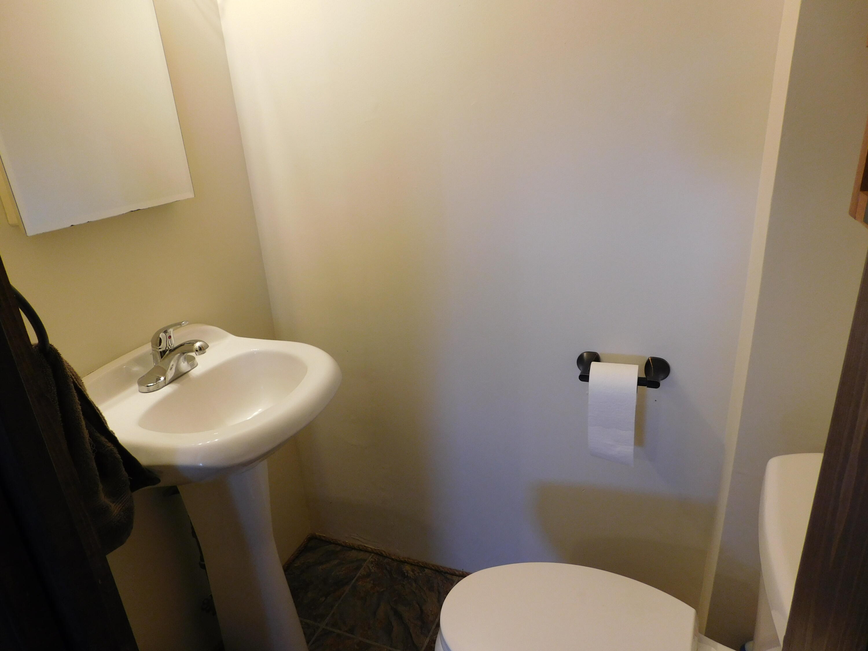 557 Enfield Road, Lincoln, ME, 04457