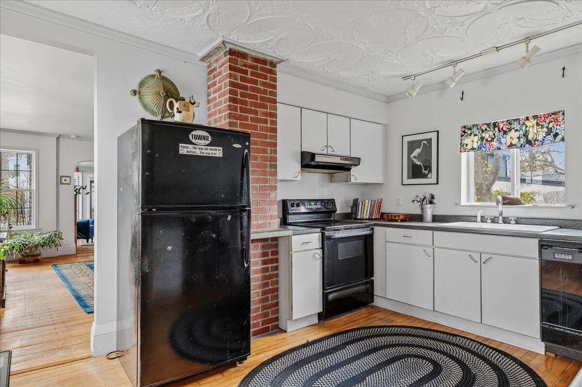 227 High Street, Belfast, ME, 04915