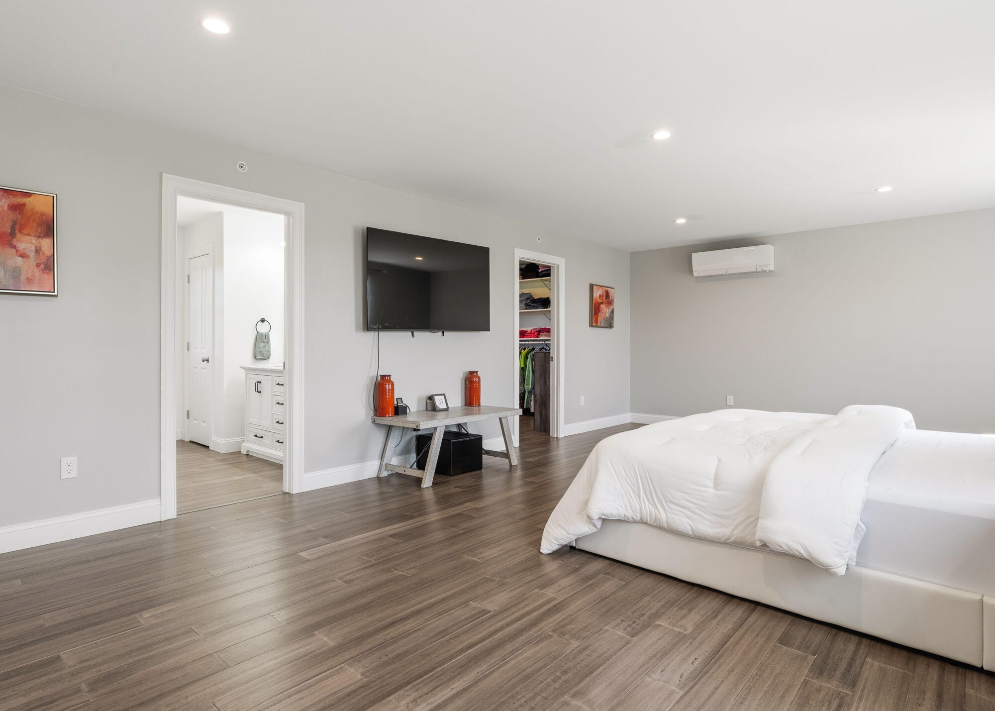 2nd floor Primary en suite