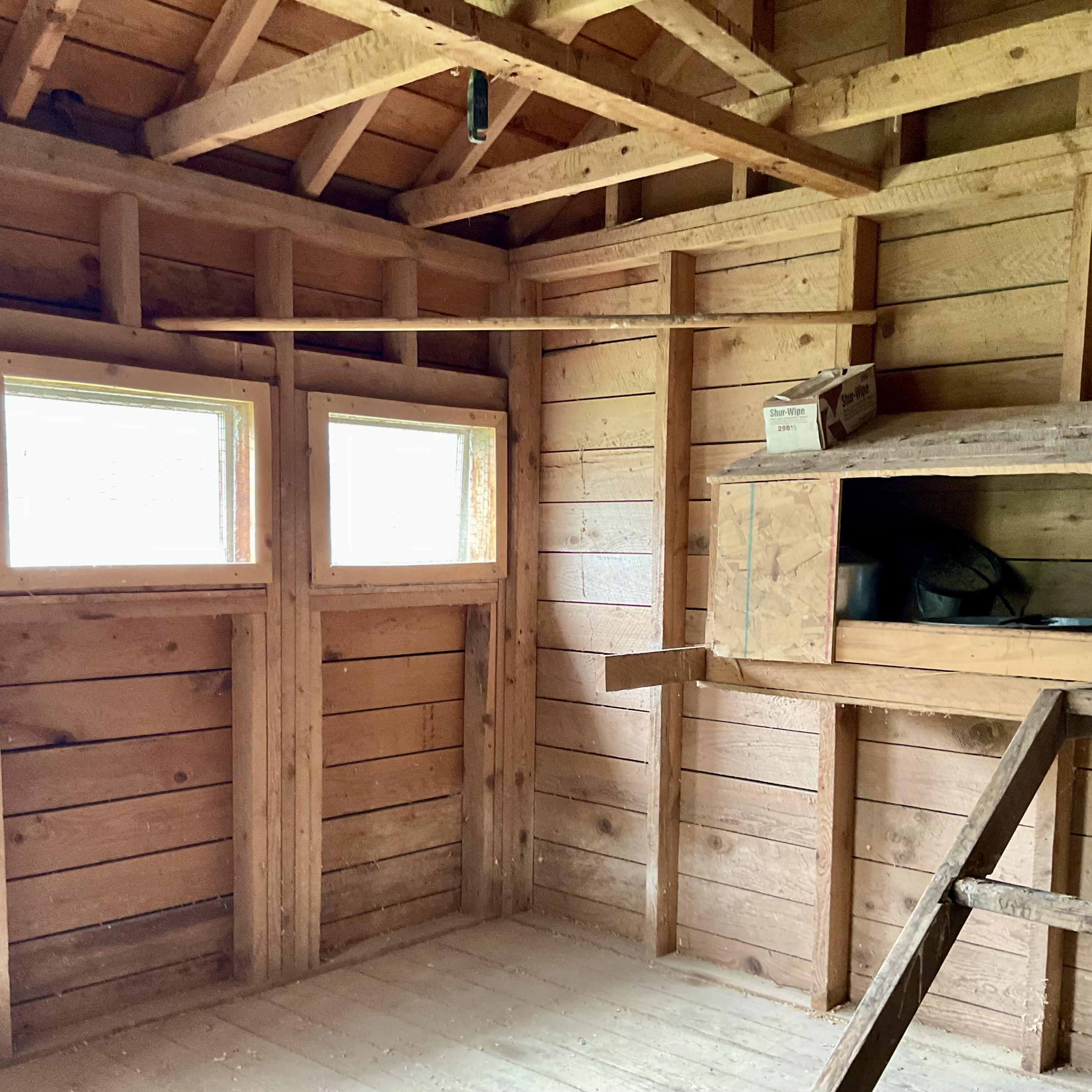 CHICKEN ROOST