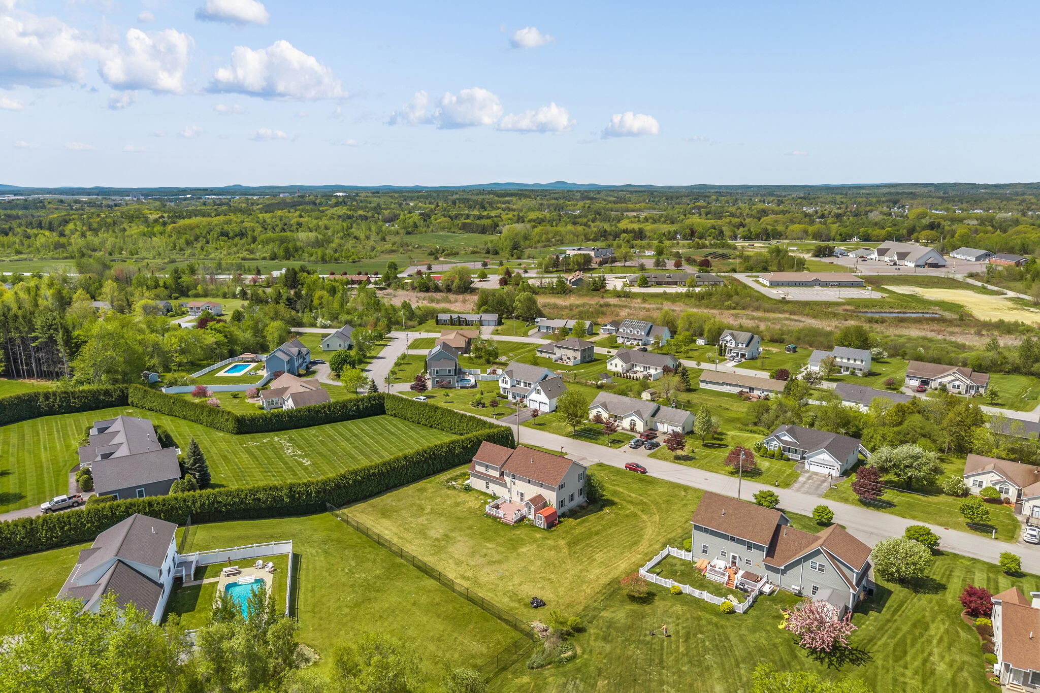 93-web-or-mls-40-hillview-dr