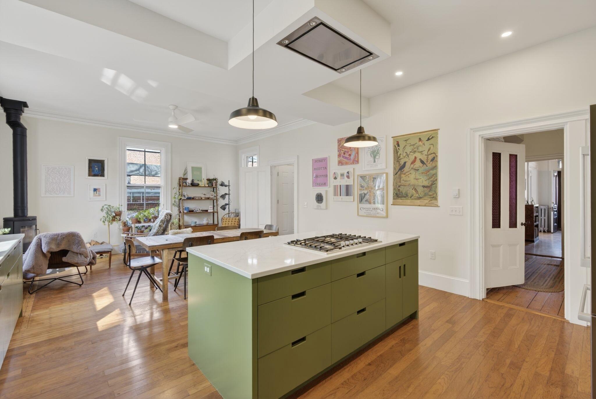 494 Cumberland Avenue, Portland, ME, 04101