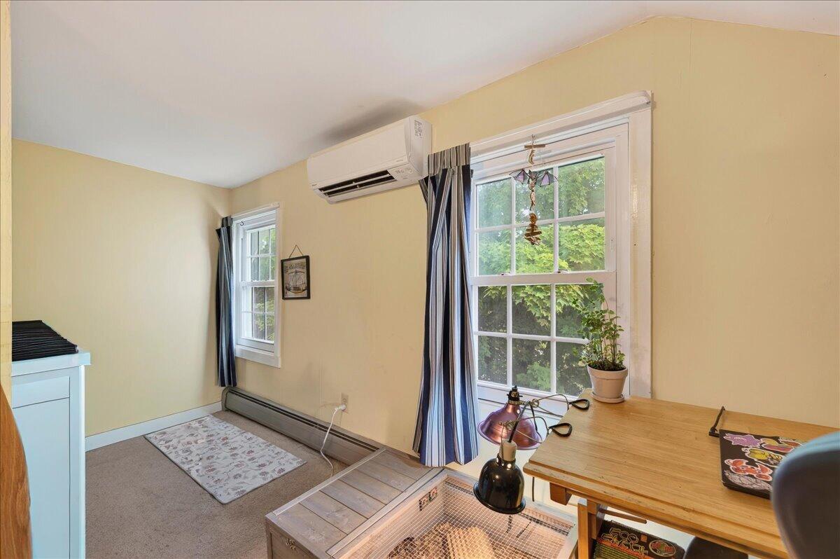 15 Commercial Street, Winterport, ME 04496 Heat pump