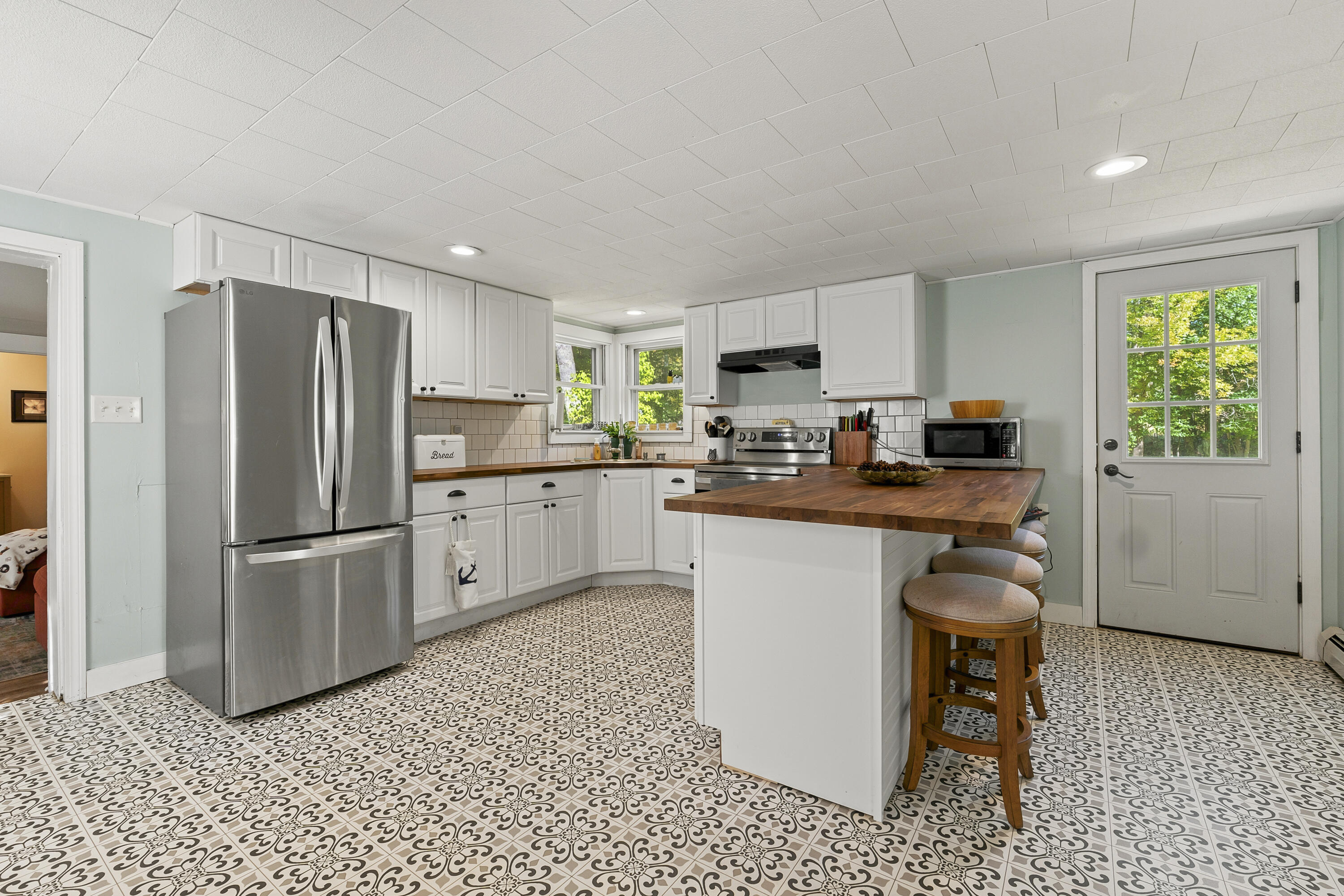 1090 Main Street, Bowdoin, ME 04287 Completely remodeled kitchen