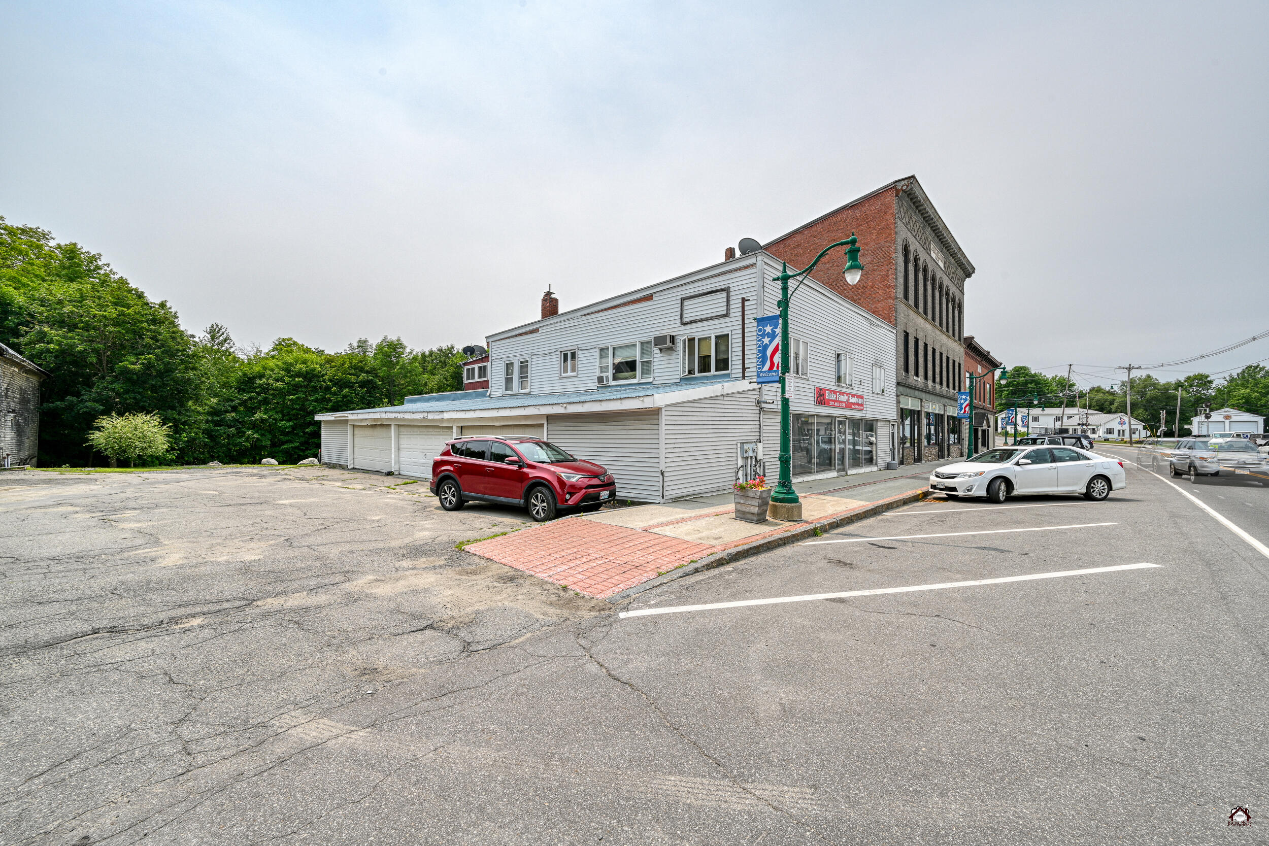 46 Main Street, Oakland, ME 04358 215-lp-102