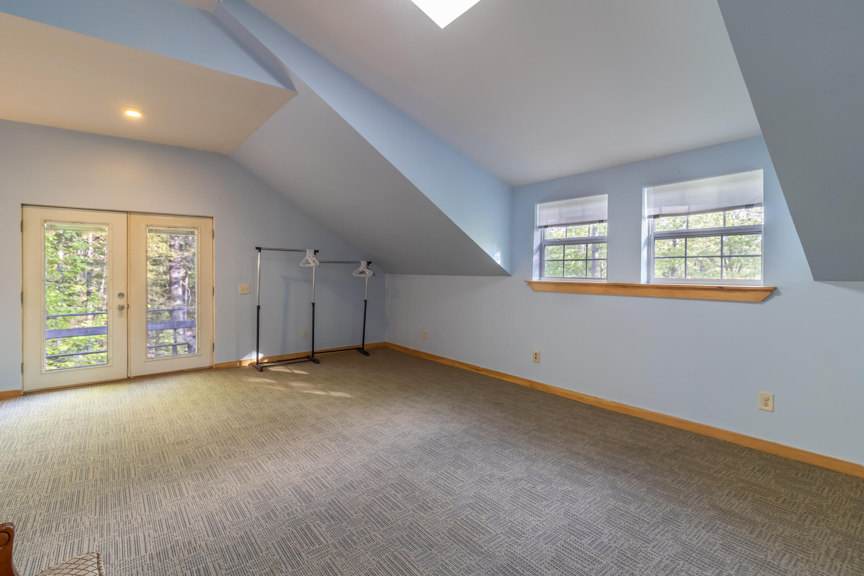 2nd floor/bedroom